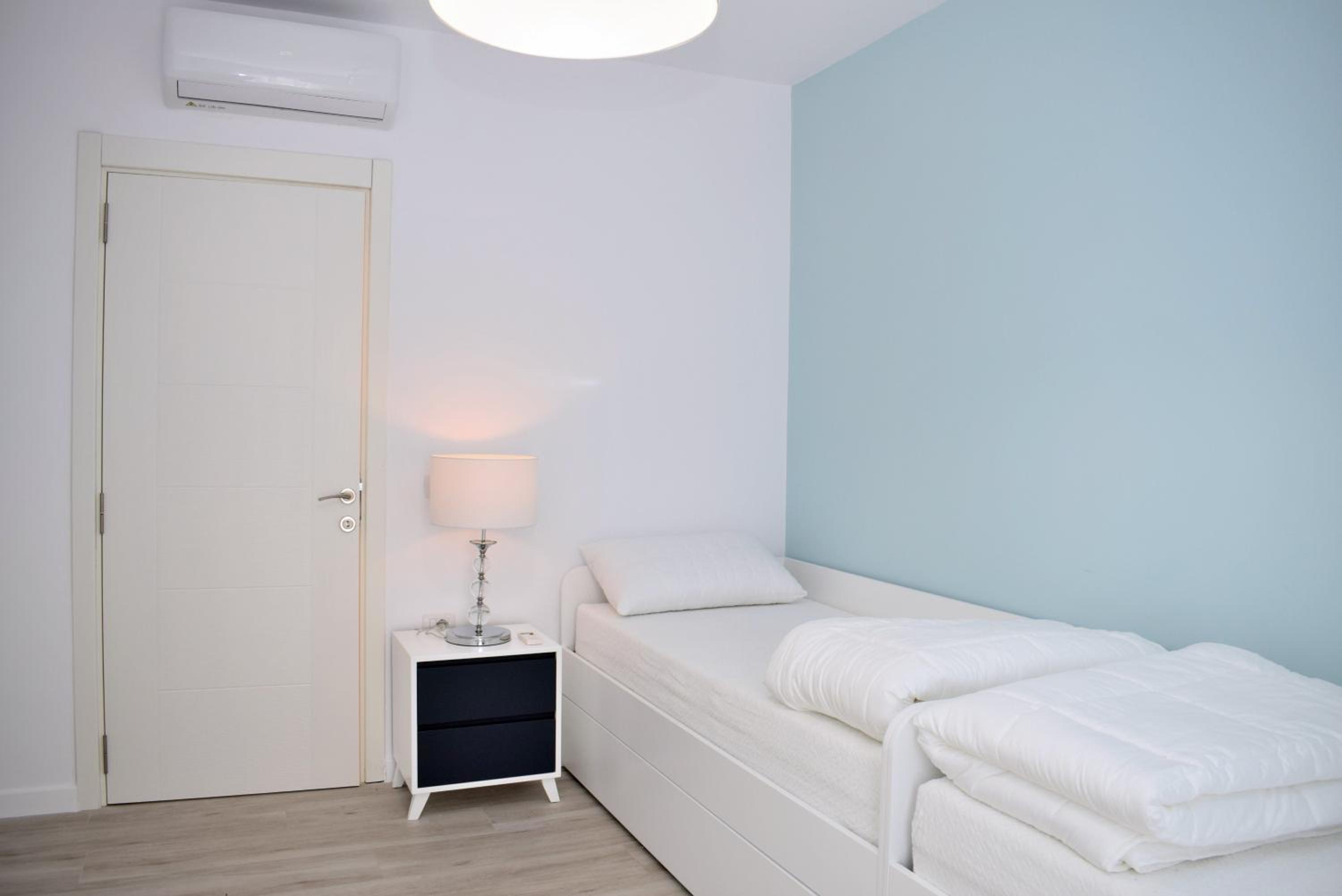 White Moon Apartments