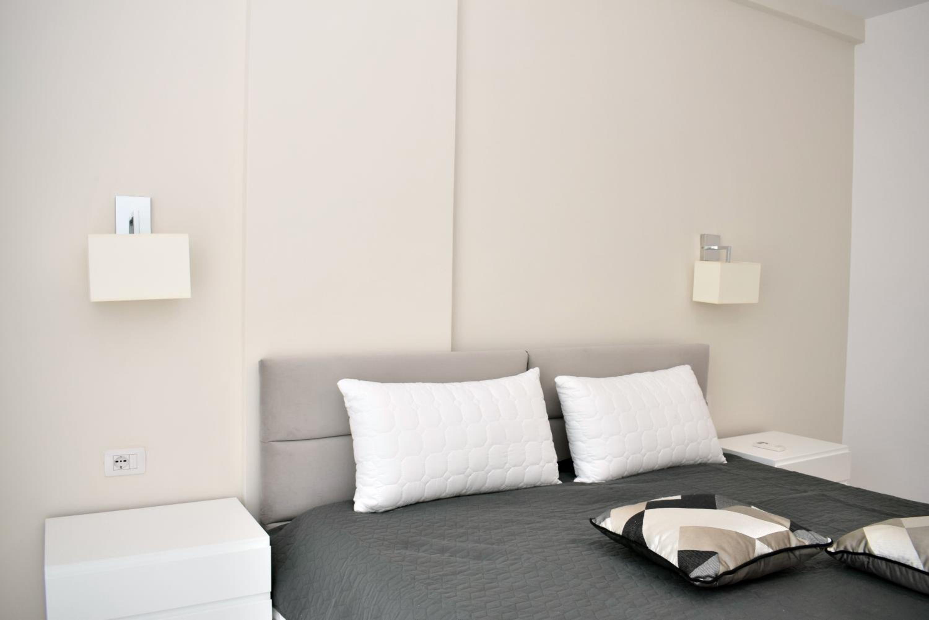 White Moon Apartments