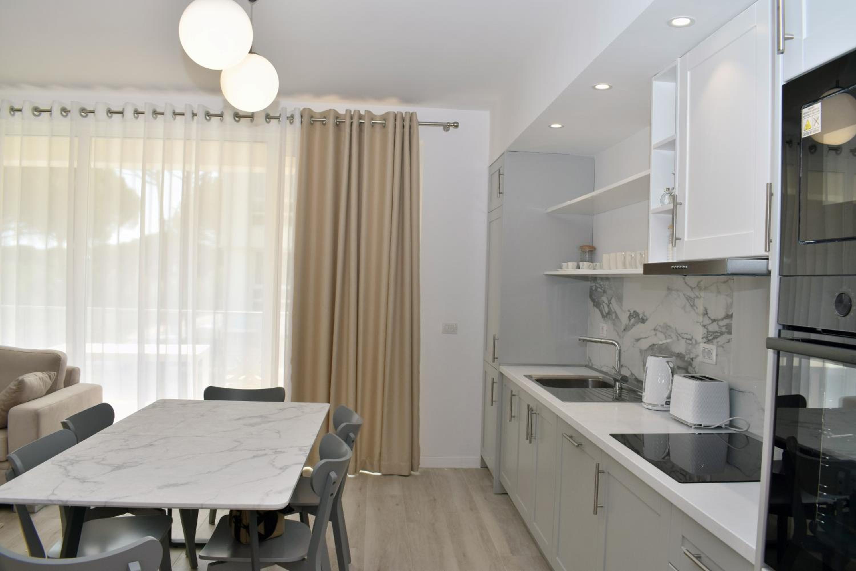 White Moon Apartments