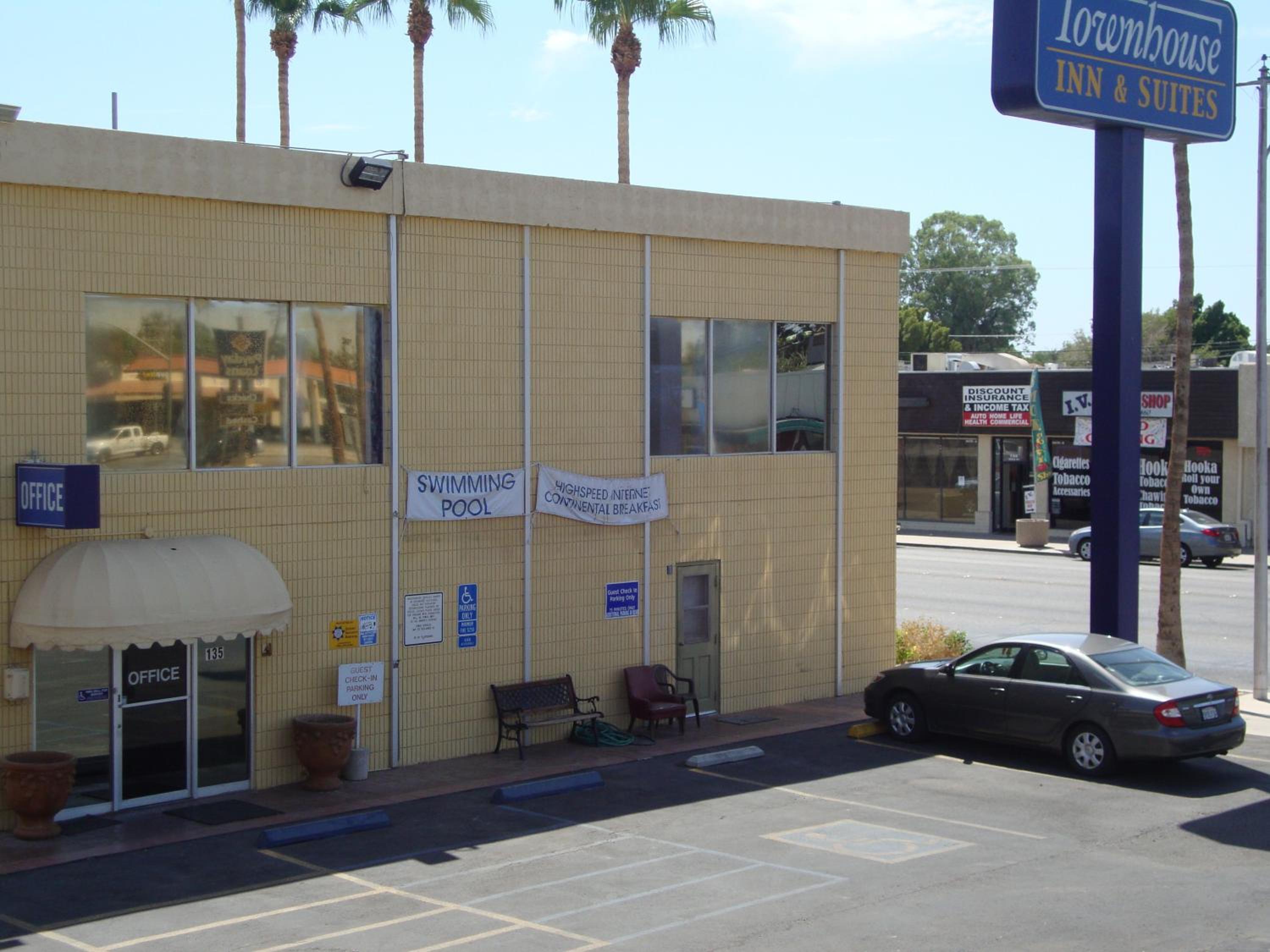Townhouse Inn and Suites