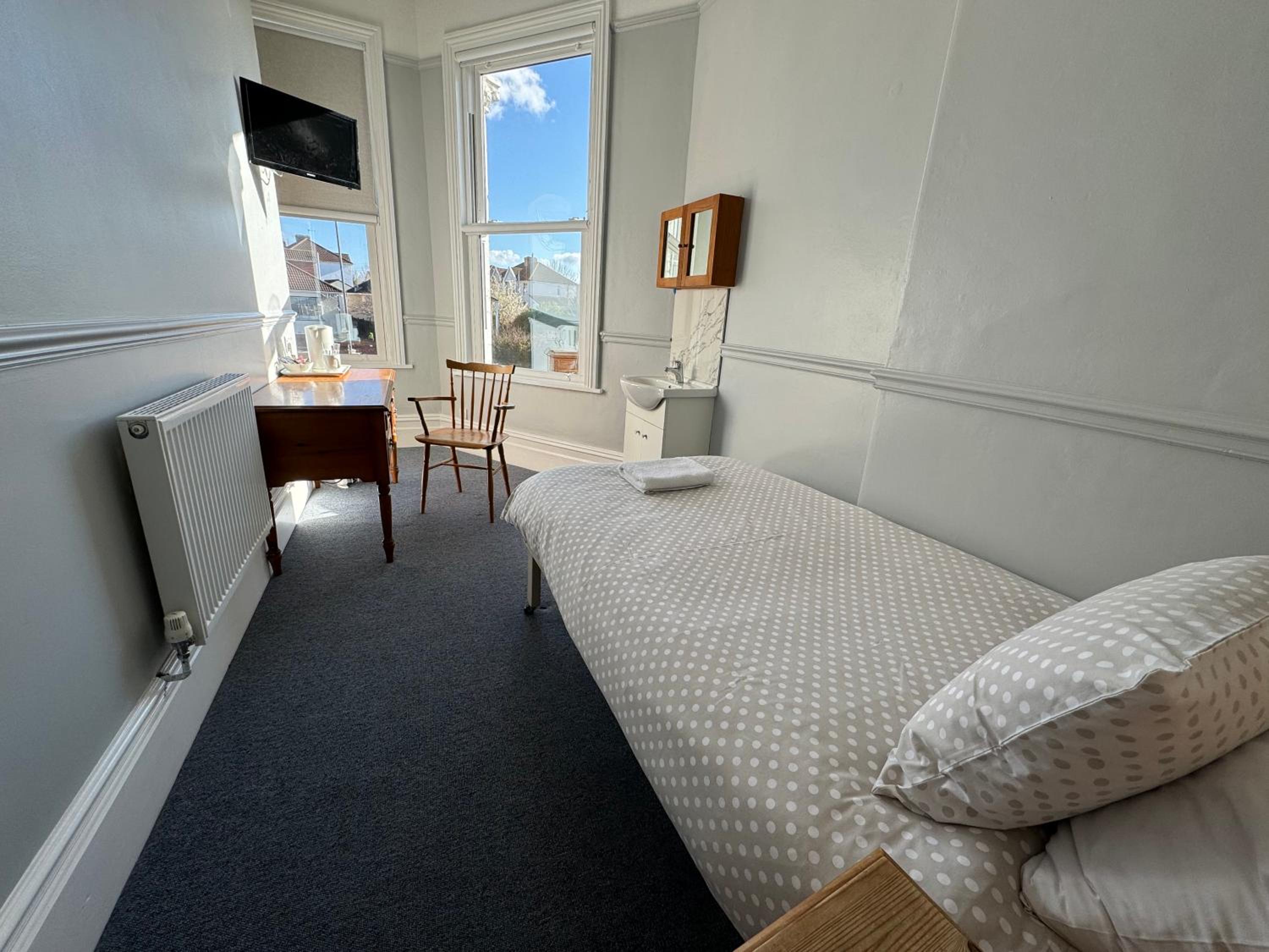 The Elms Guest House Bristol view 5