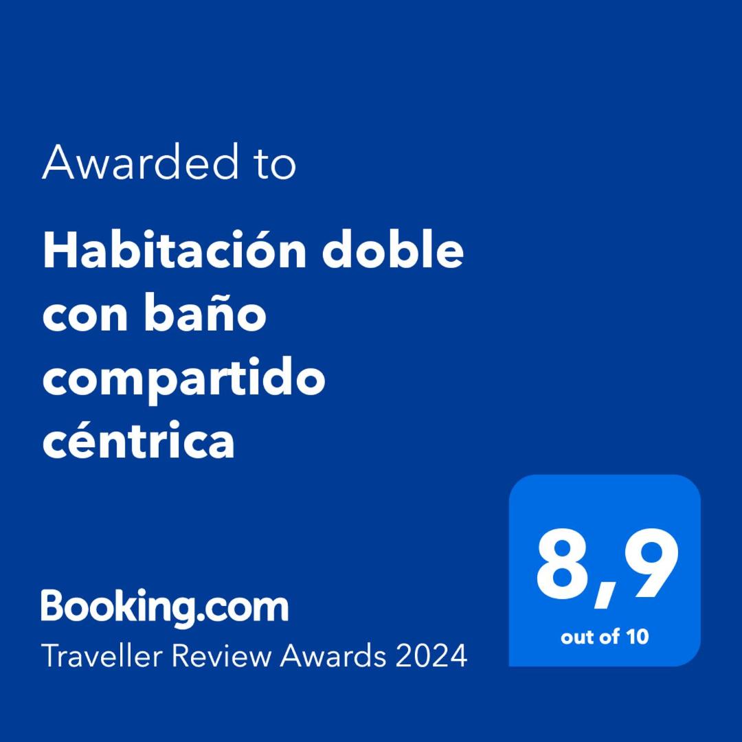 Habitación doble con baño compartido céntrica