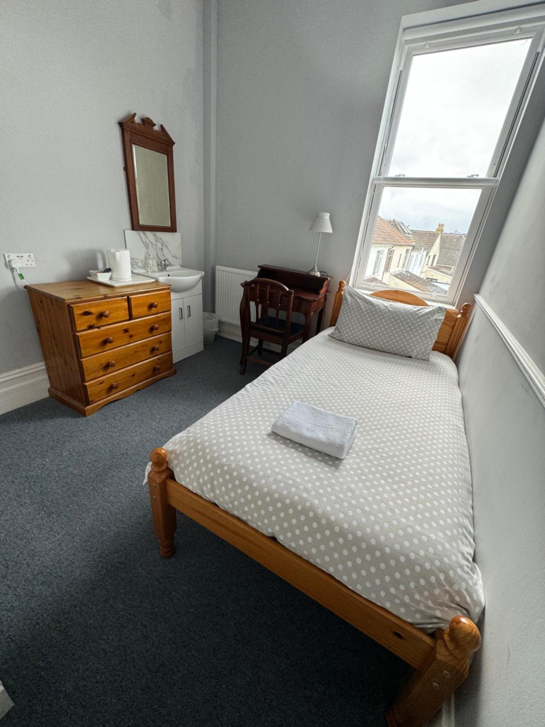 Photo 12