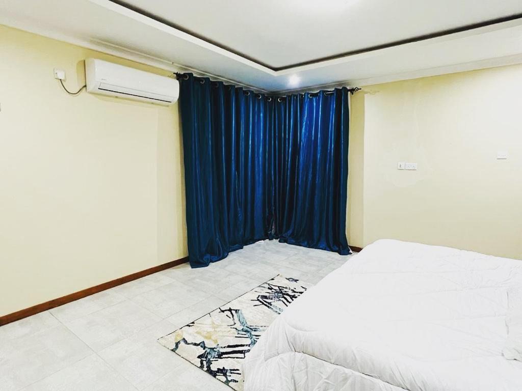 Roma Apartments