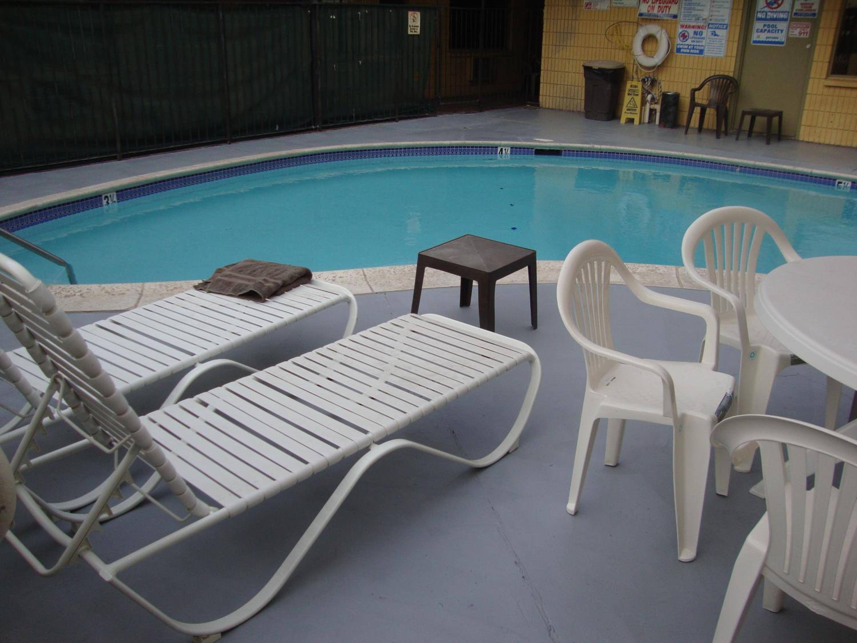 Townhouse Inn and Suites