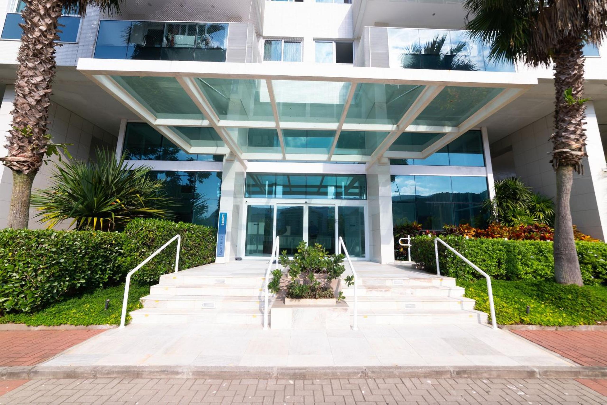 Flat in Ilha Pura next to Rio Centro in Barra