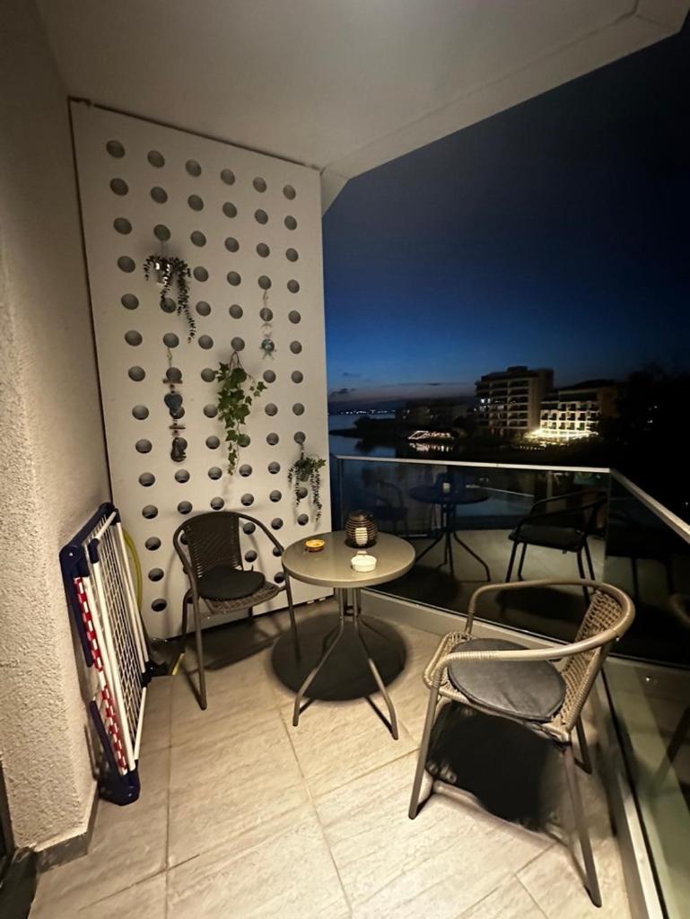 Studio Ale LakeOn view 3