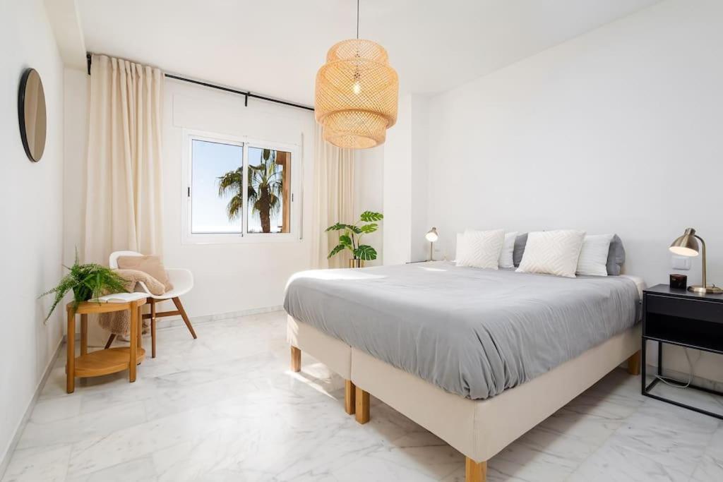 Modern Sea view apt La Reserva Marbella RDR359 view 3