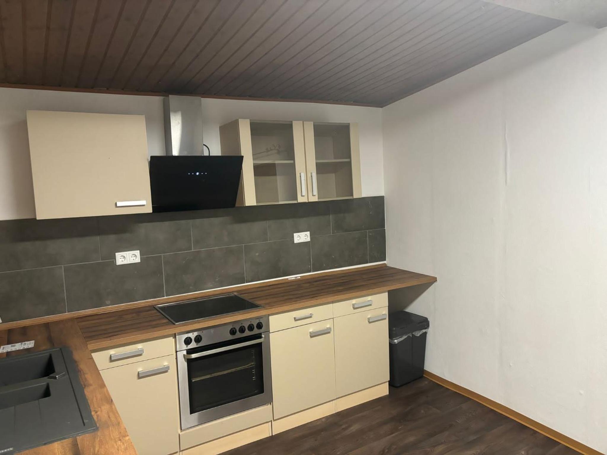 Neu-Isenburg 2 x Zimmerwohnung DG