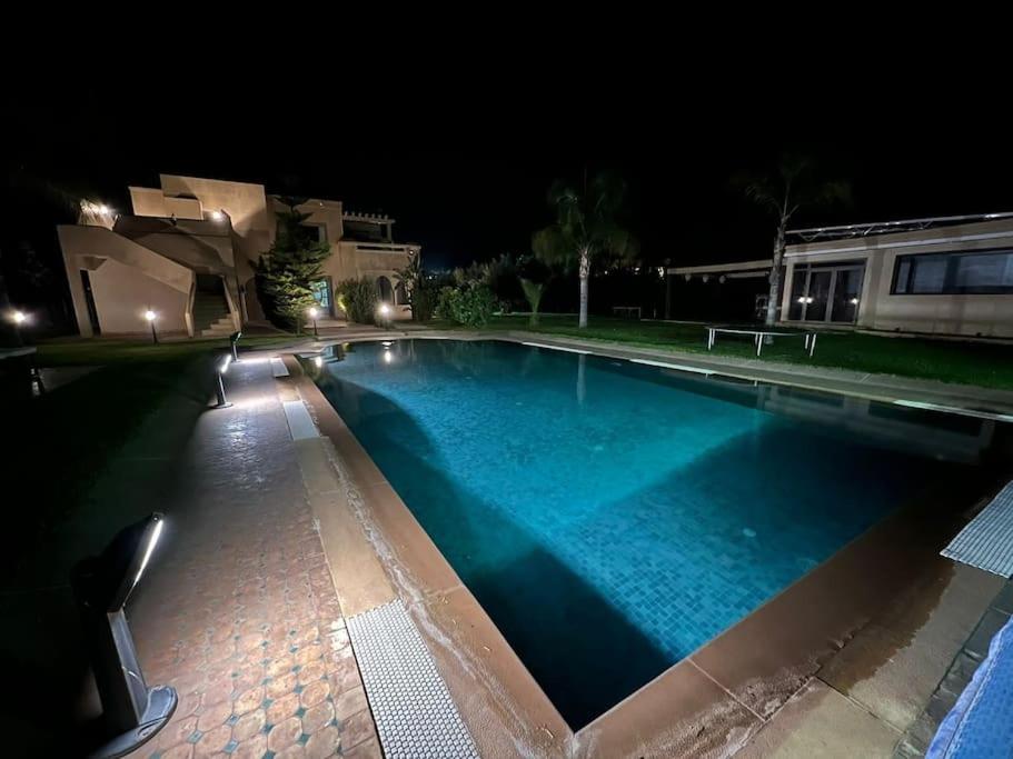 Splendide Villa de luxe PRIVATISEE avec Cuisinière - Piscine chauffée - Jacuzzi & Hammam view 5