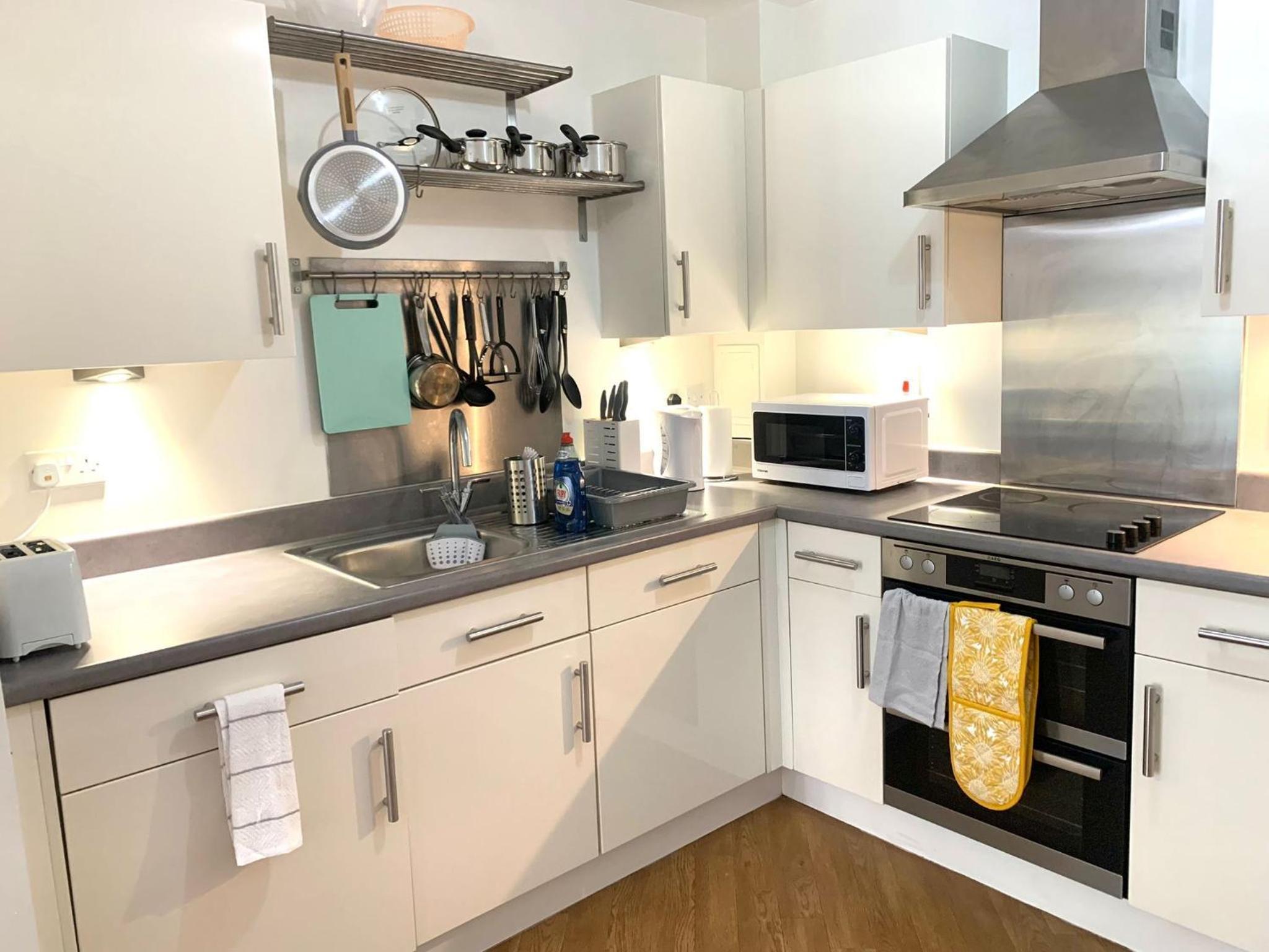 Dagenham 1 bed flat with views