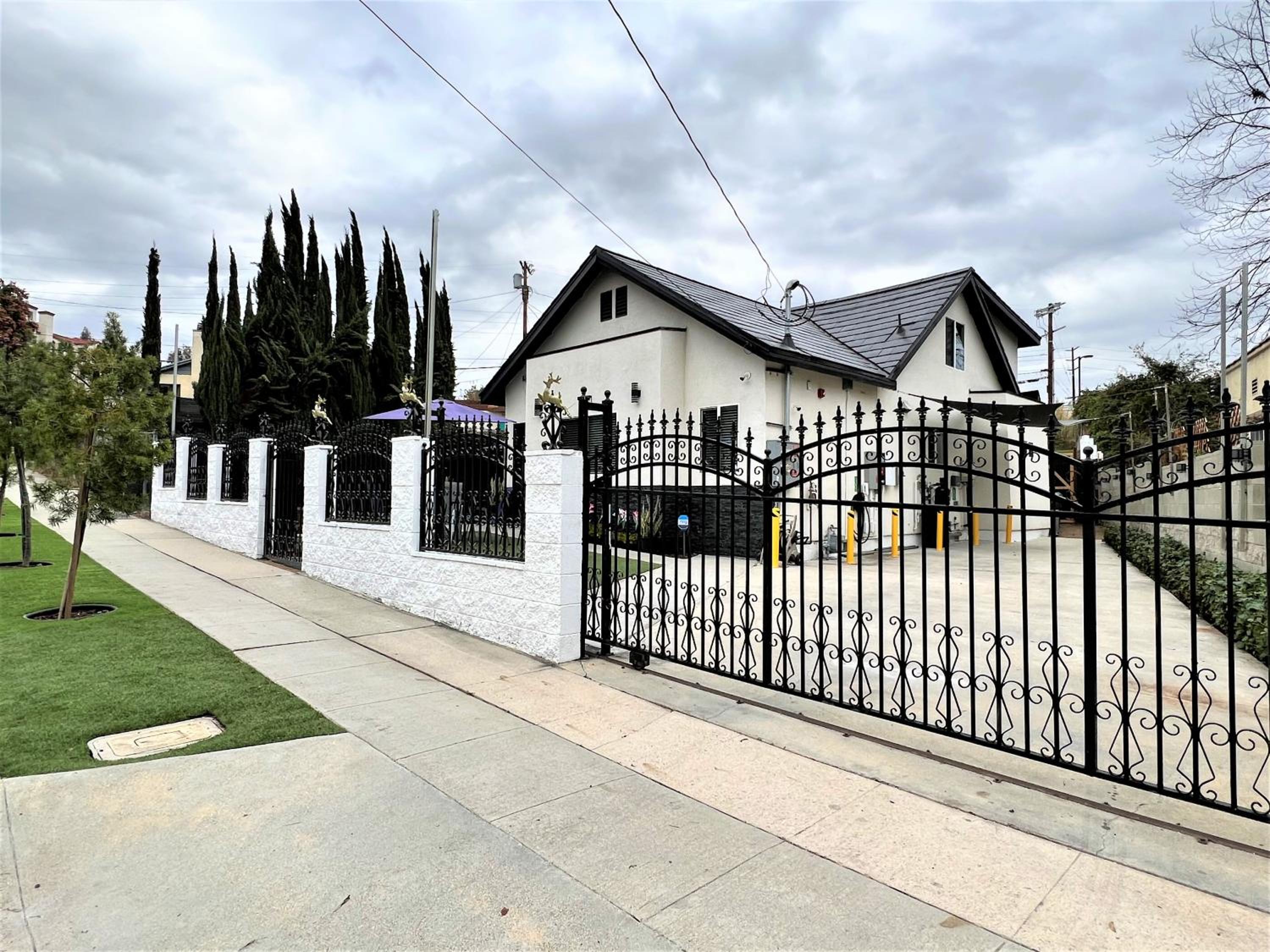 LA Home - FIFA Soccer, NBA Games, Universal Studios