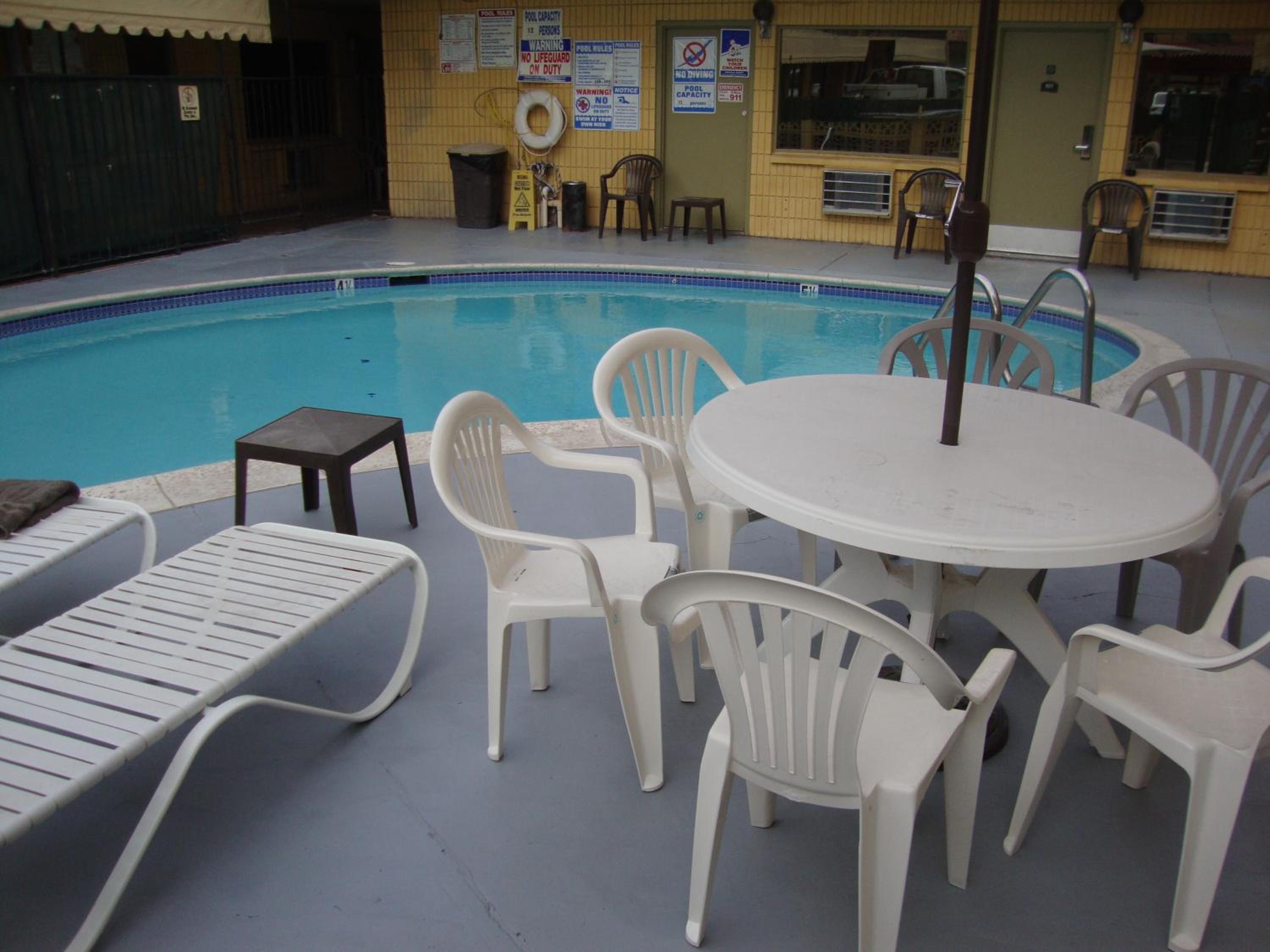 Townhouse Inn and Suites