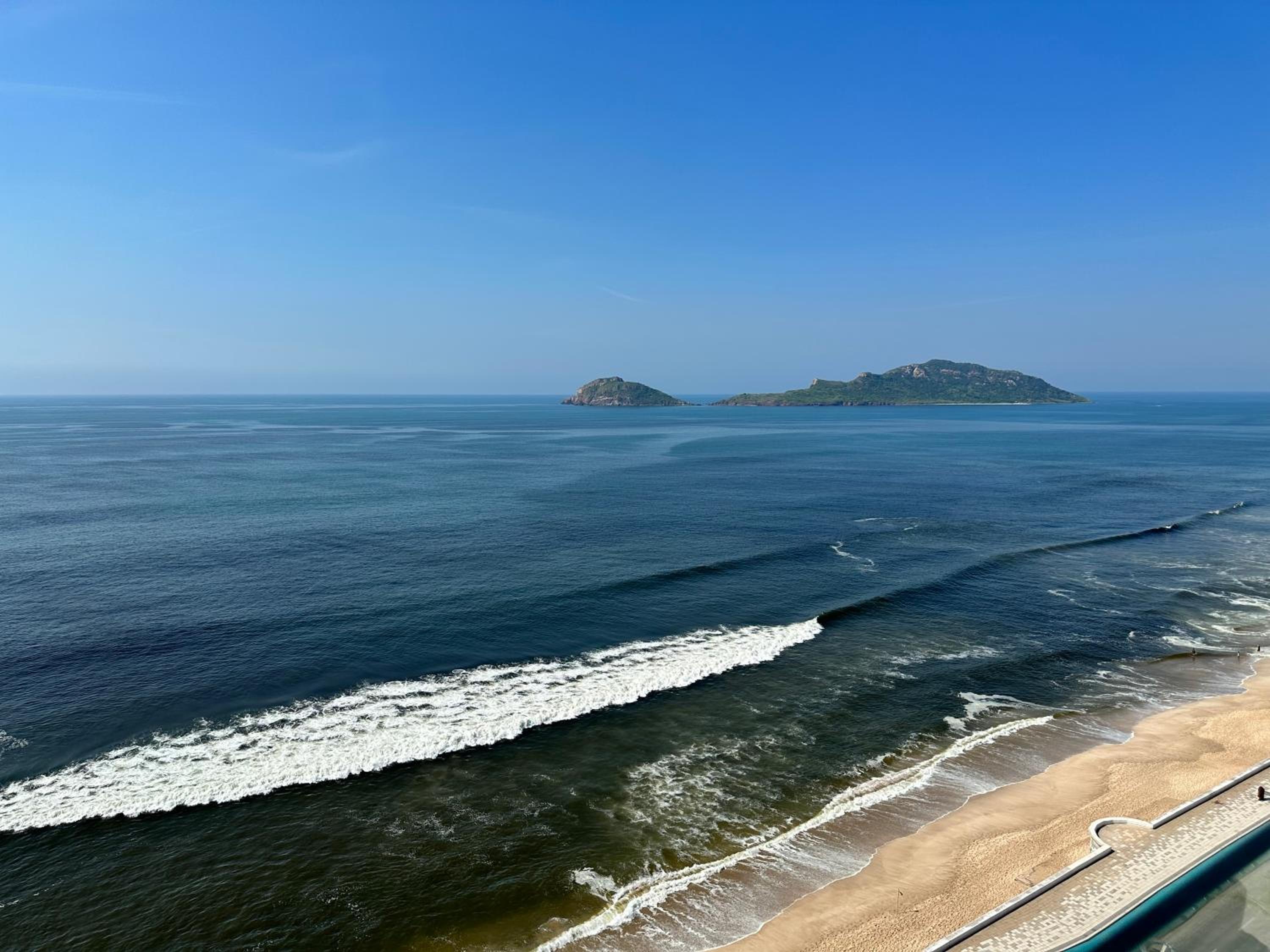 Luxury Oceanfront Getaway view 5