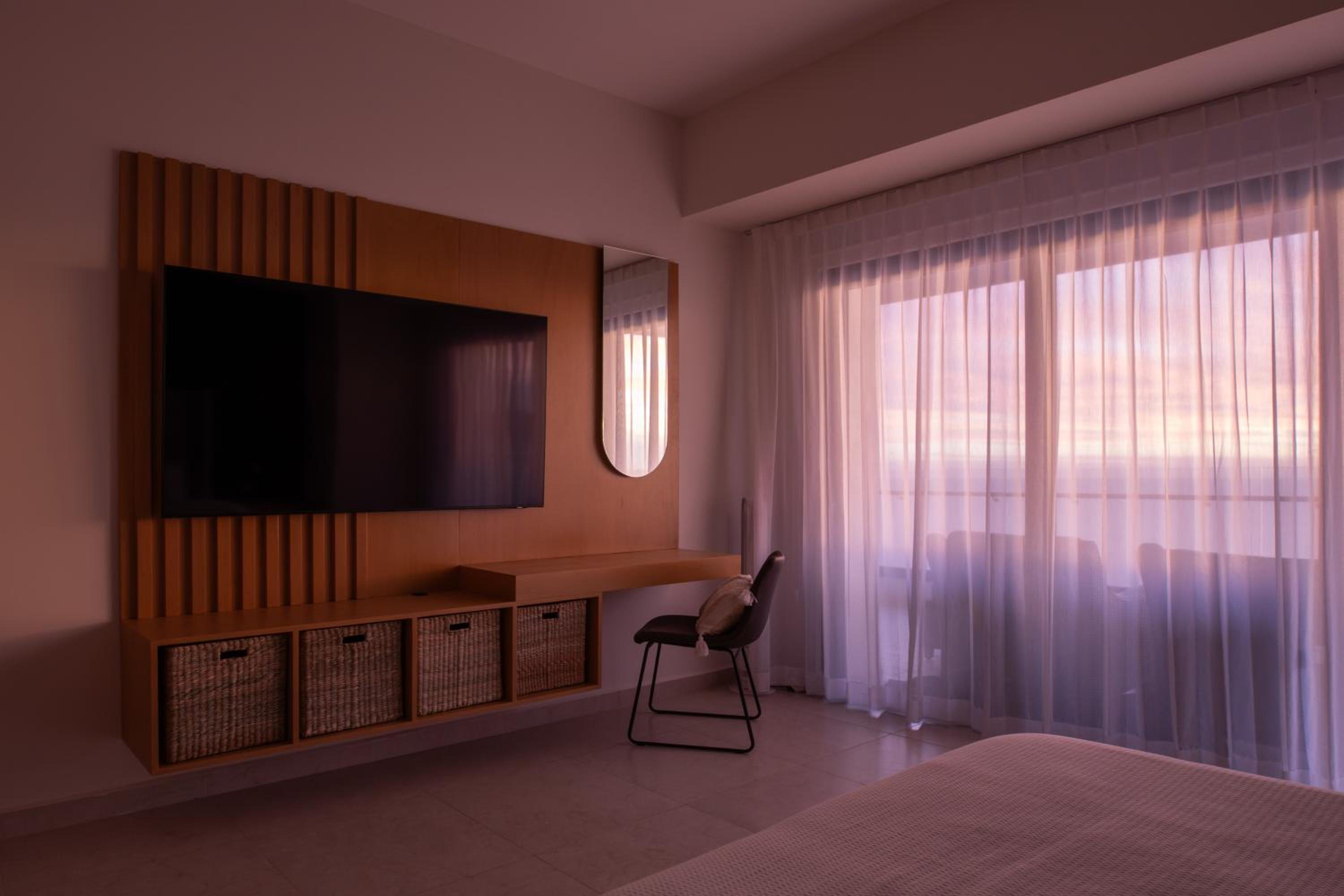 Luxury Oceanfront Getaway view 4