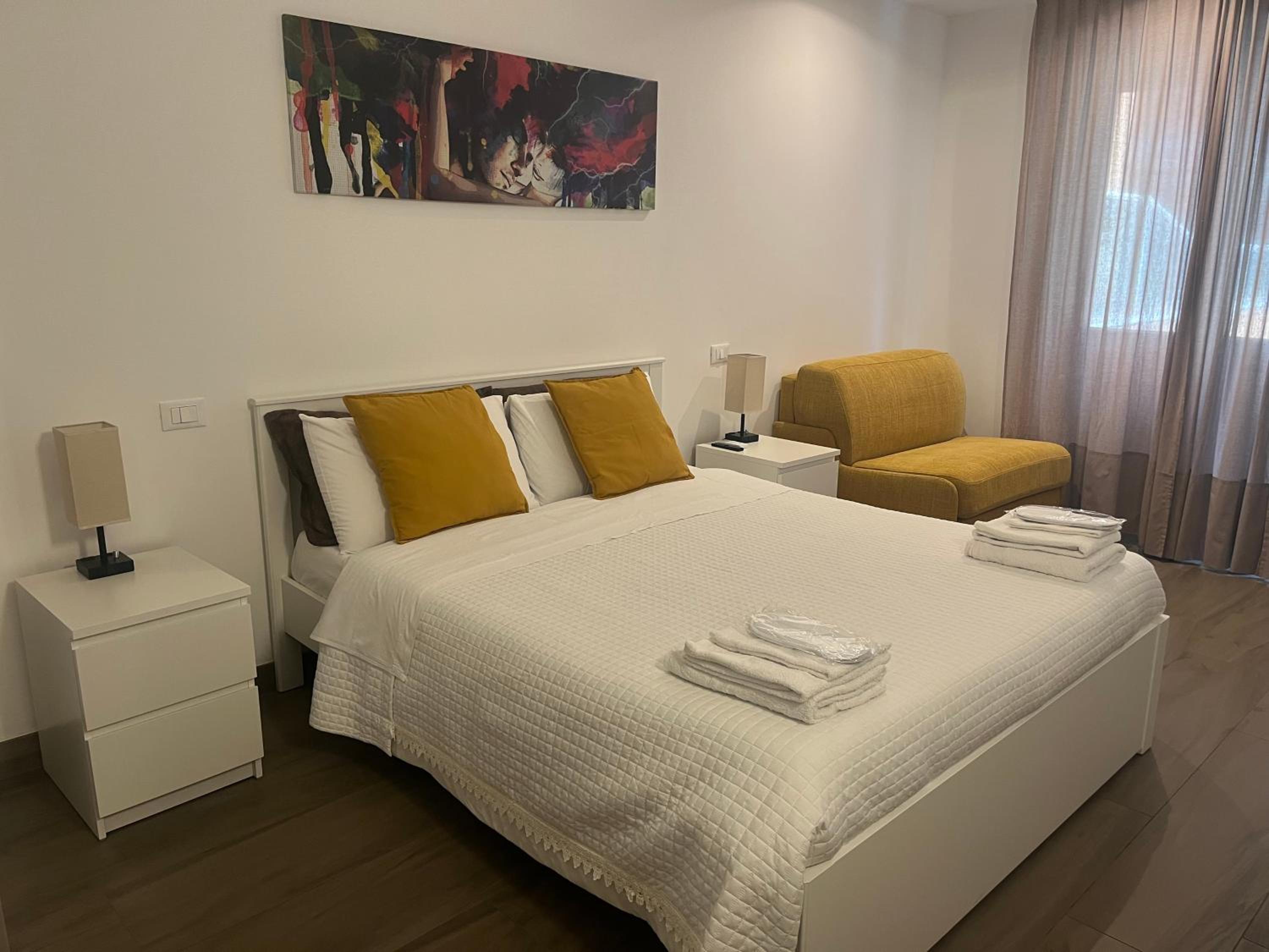 Anastasio Vatican Rooms G H