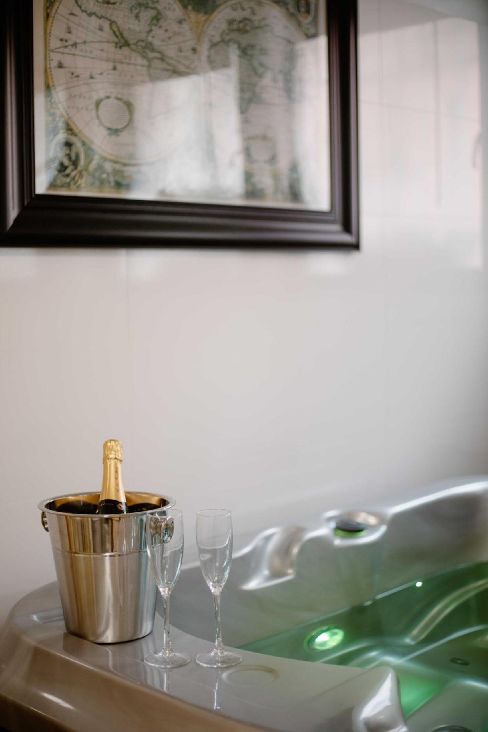 Suite de Diane Jacuzzi - Premiere conciergerie