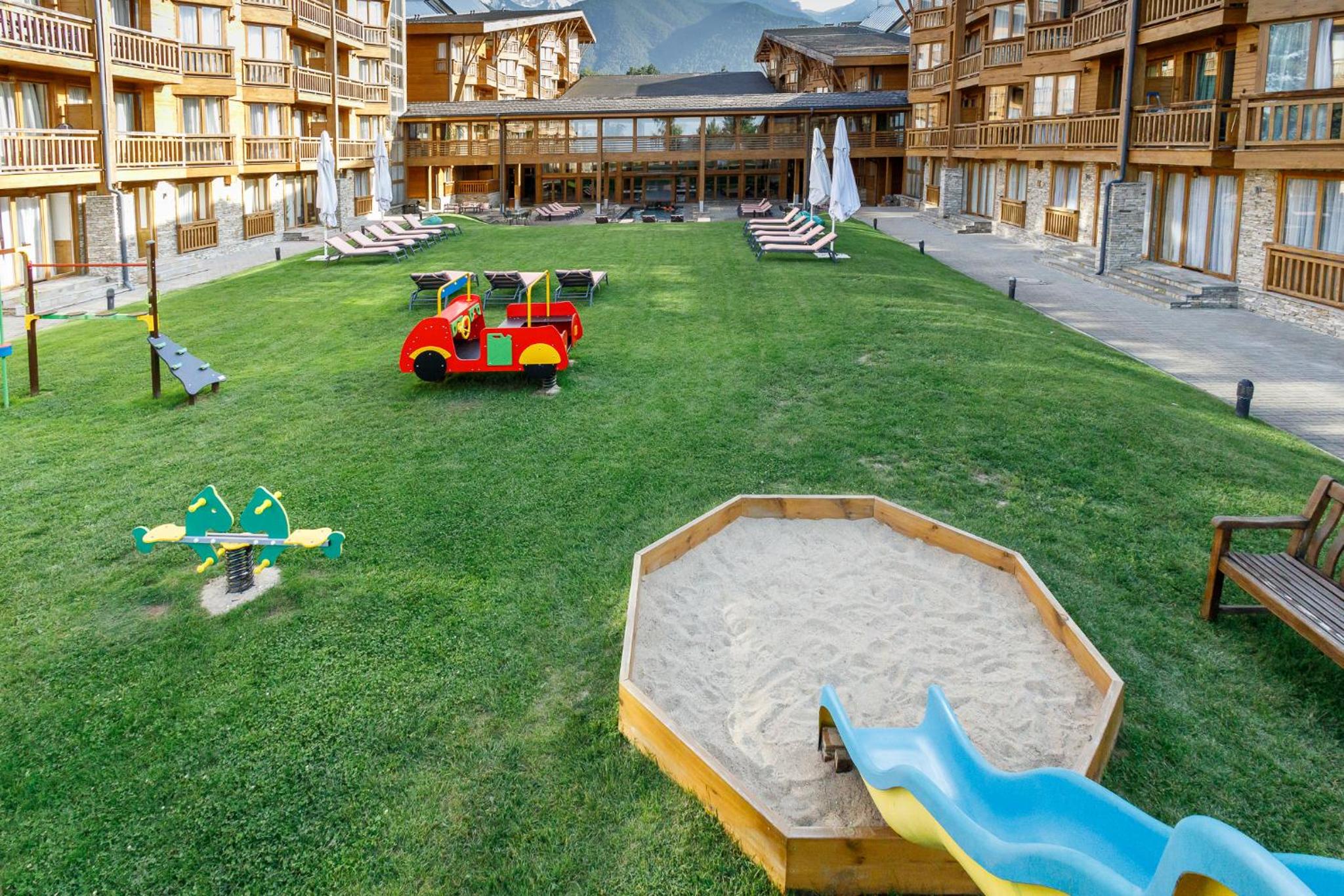 Pirin Golf Mountain View Retreat