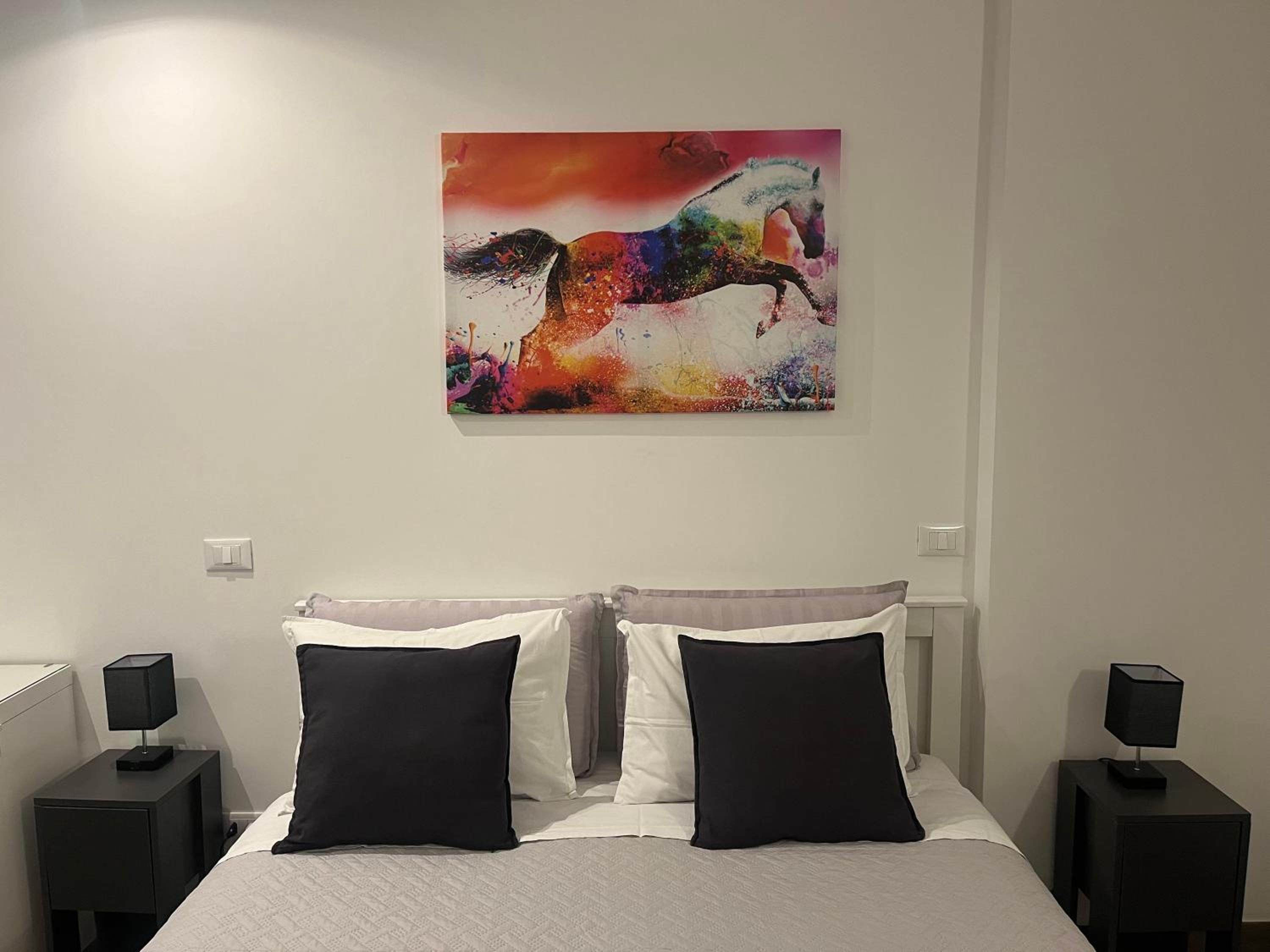 Anastasio Vatican Rooms G H