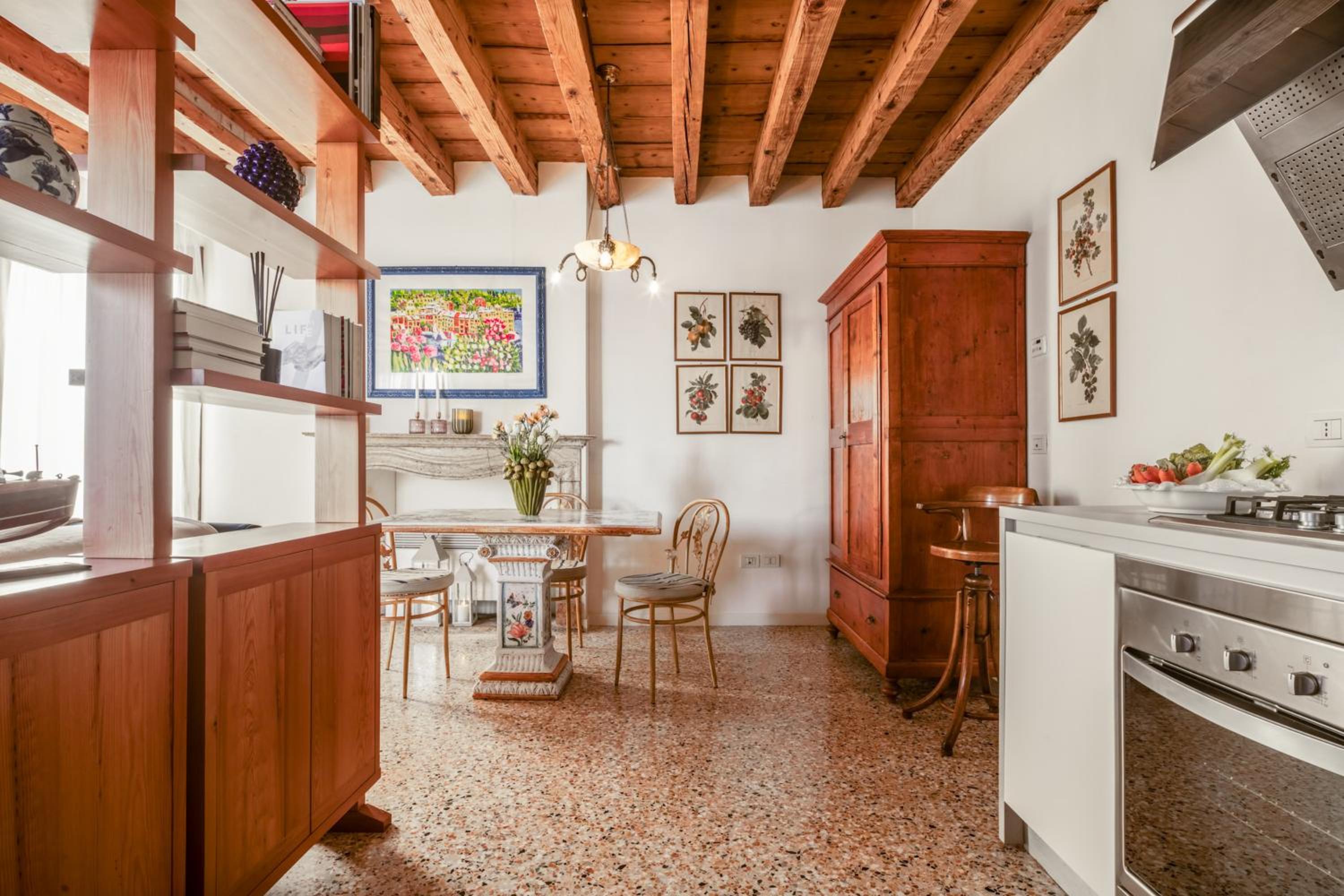 Santa Giustina Palace R&R
