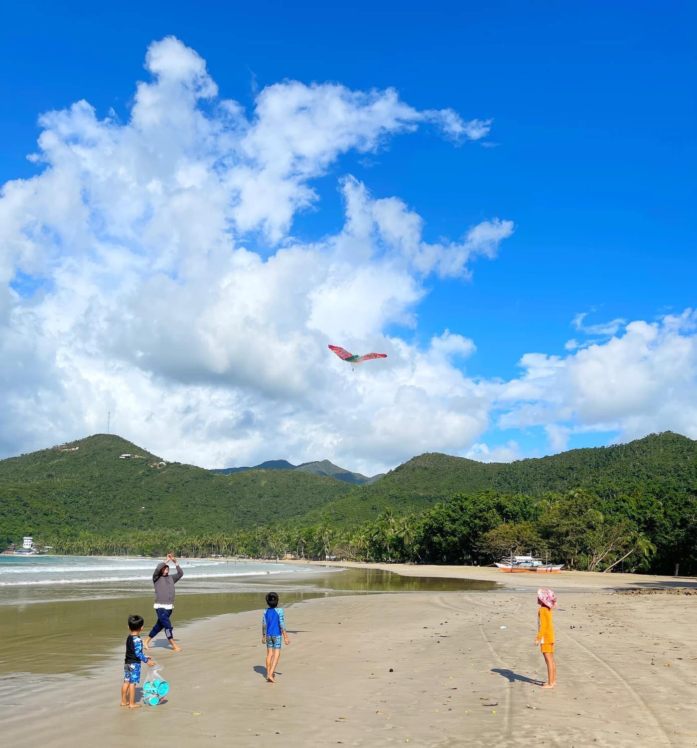 Tupi's Beachfront Minihouse view 4