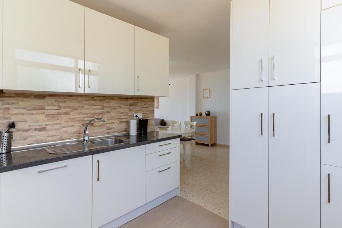 3 bedroom apt close to the beach view 3