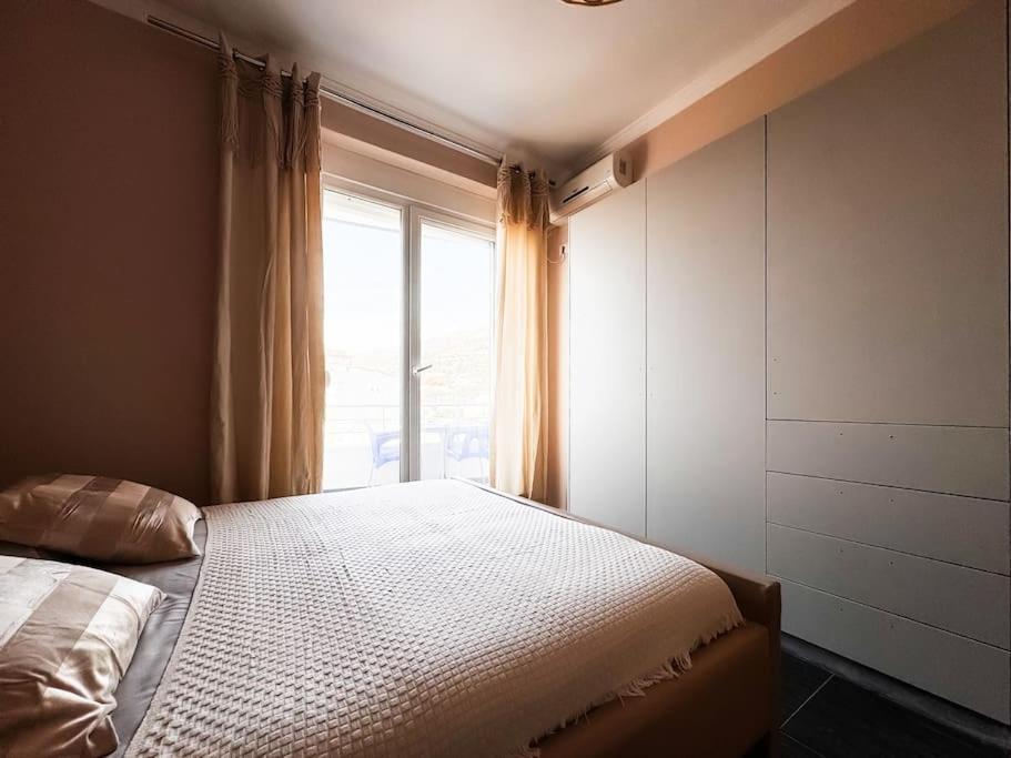 Apartment Alexandra
