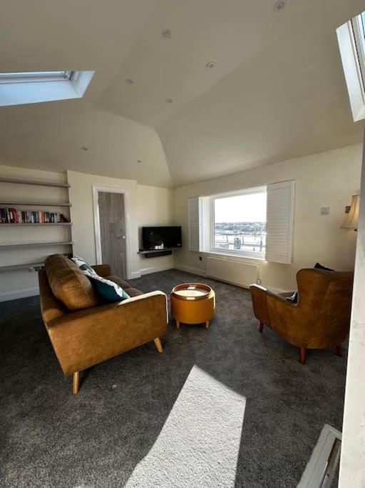 Riverside Seaside Apartment