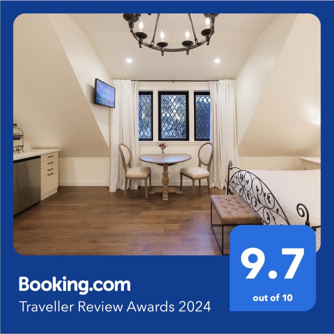 Chico Vacations - New Tudor Cottage one block from Chico State and downtown with private garage - Property Image 1