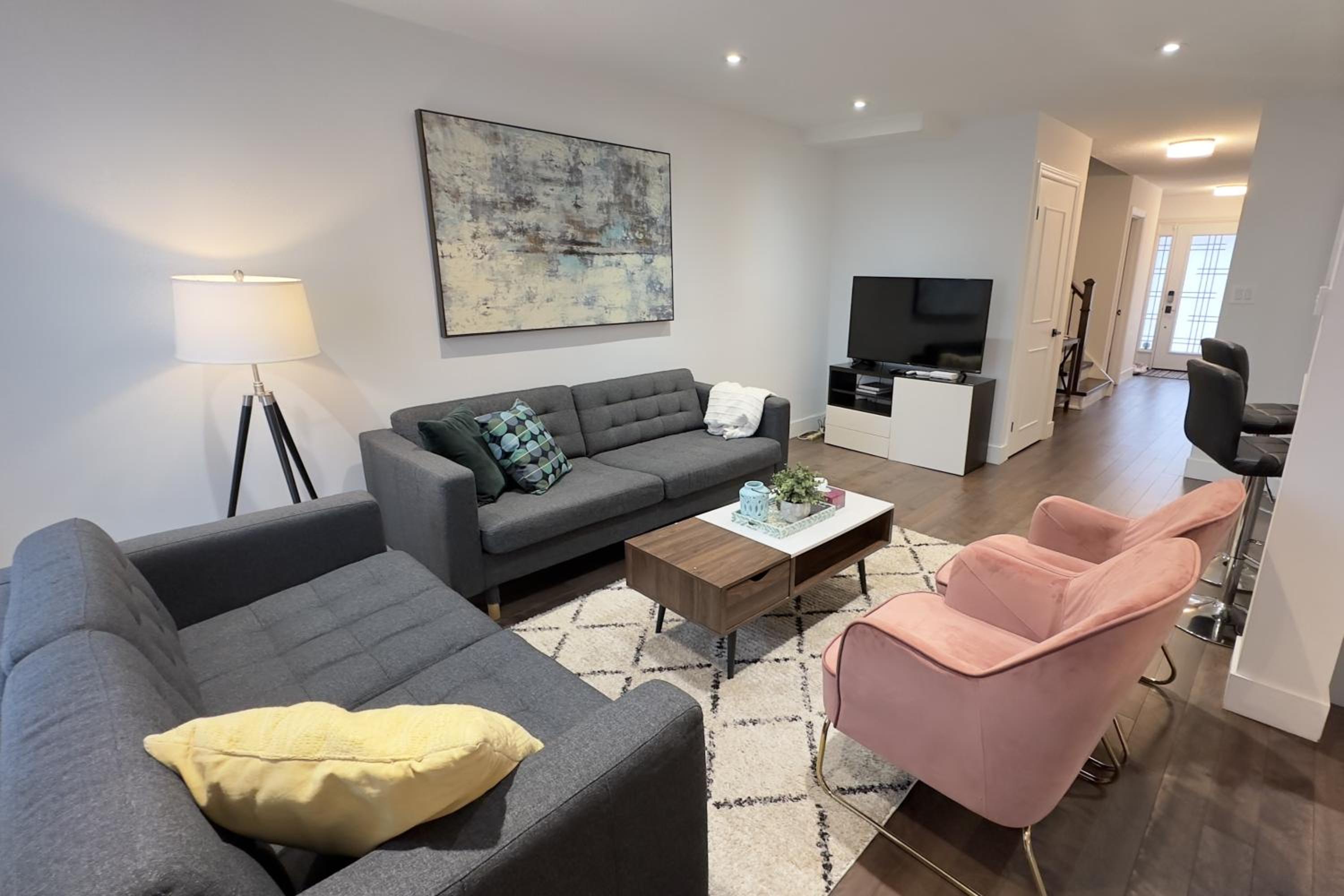 Stylish Home in Prime Location North of Toronto