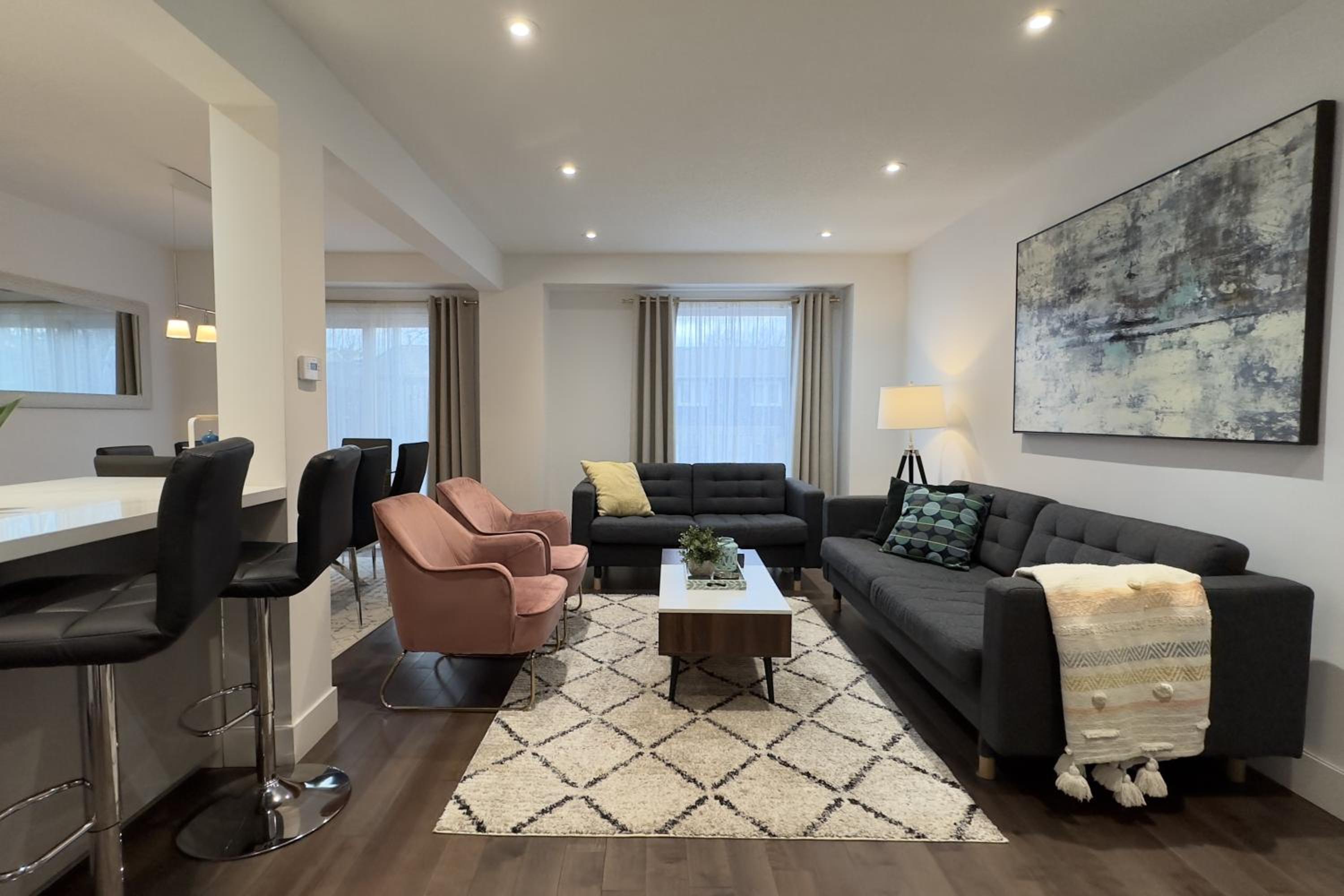 Stylish Home in Prime Location North of Toronto
