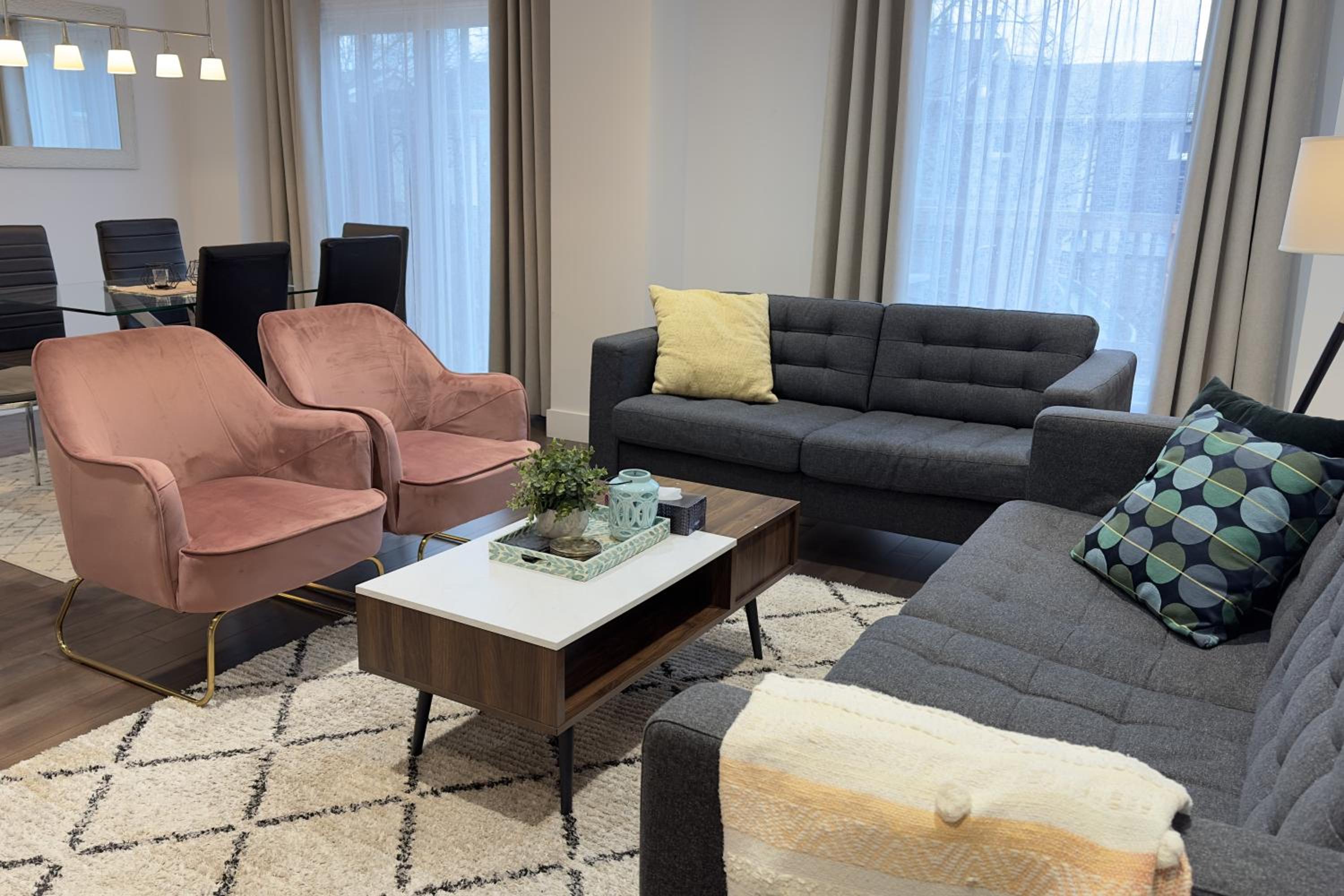 Stylish Home in Prime Location North of Toronto
