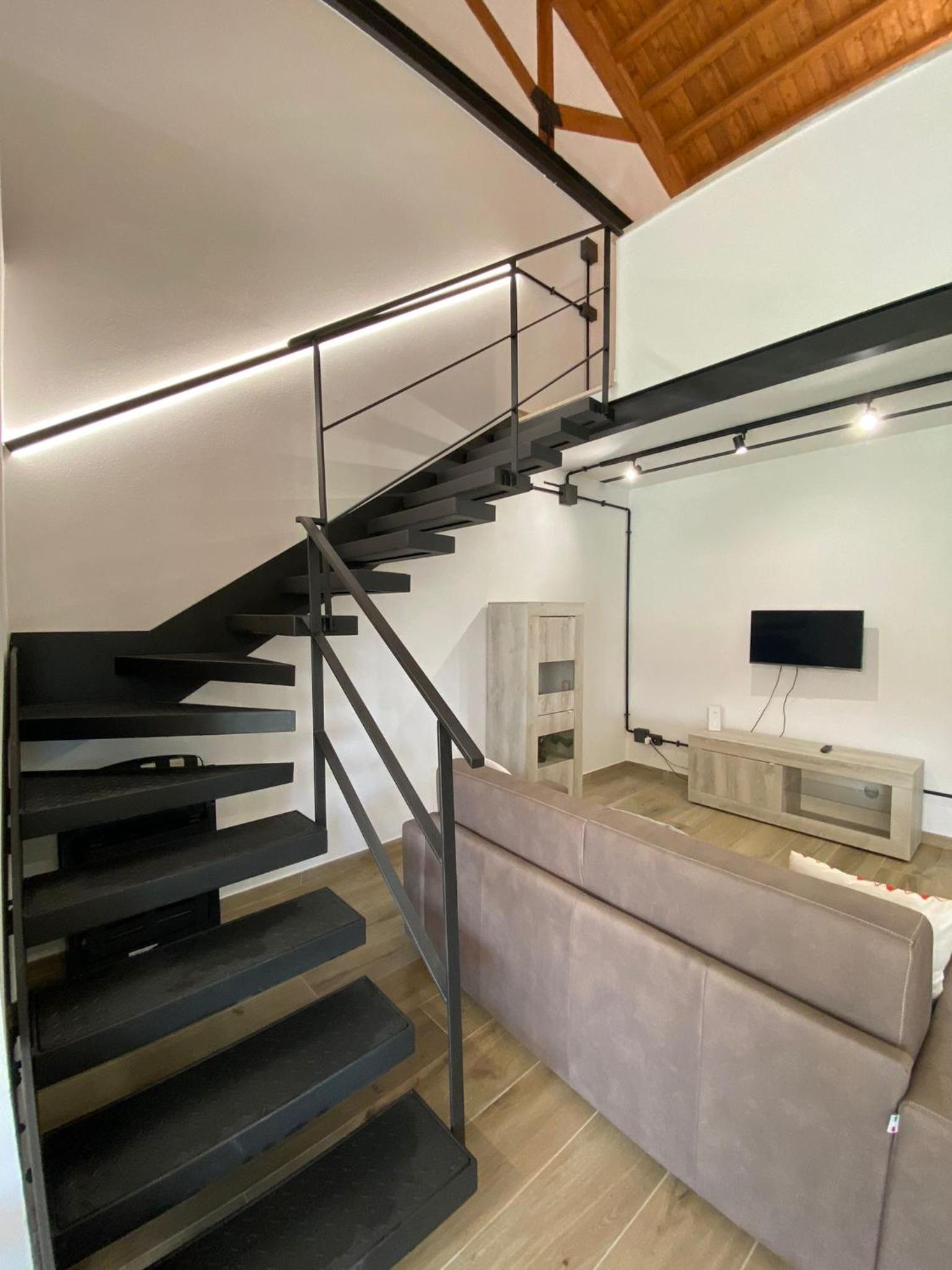Emerald Apartment