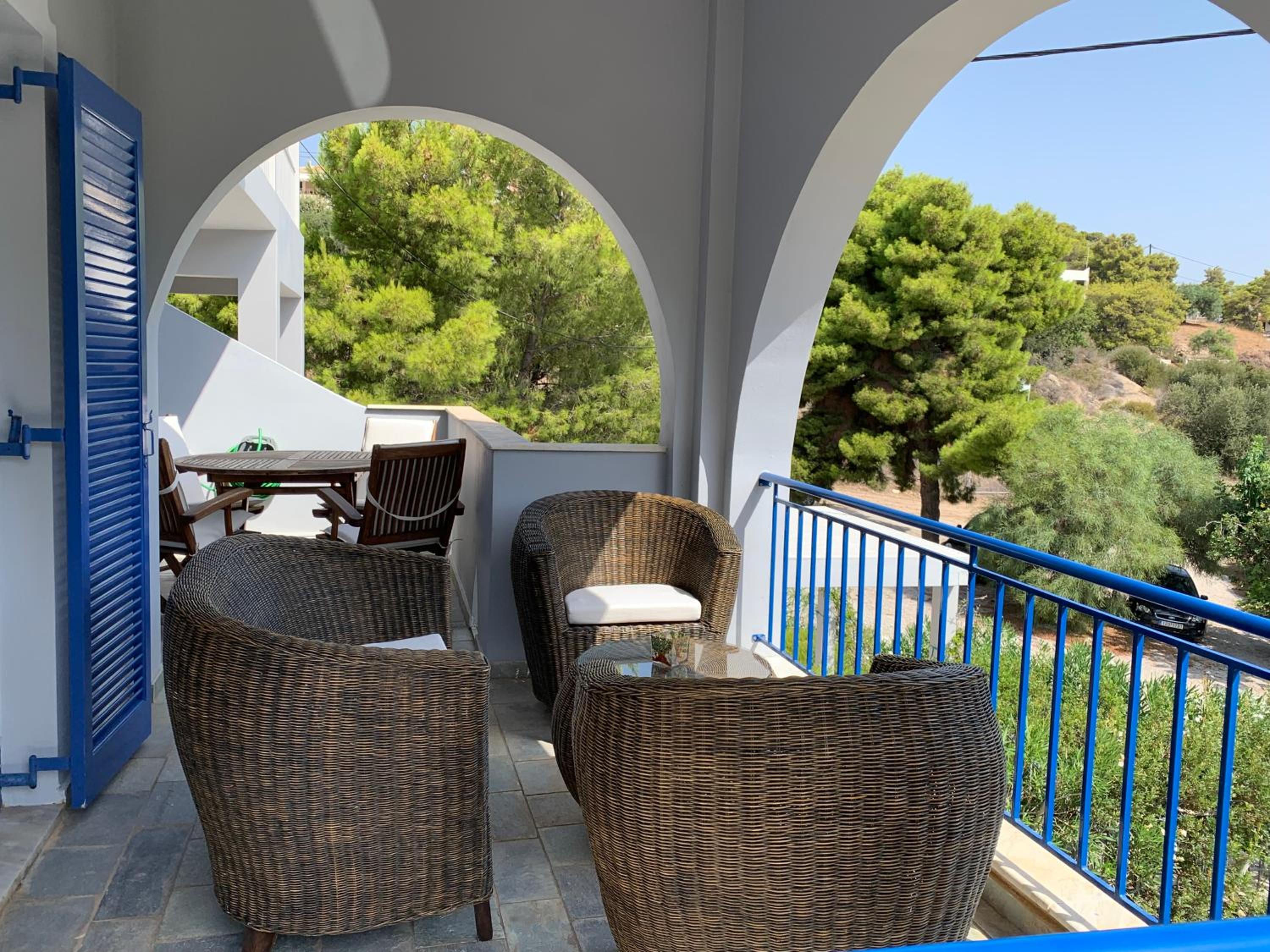 Beautiful summer house 5' from the beach