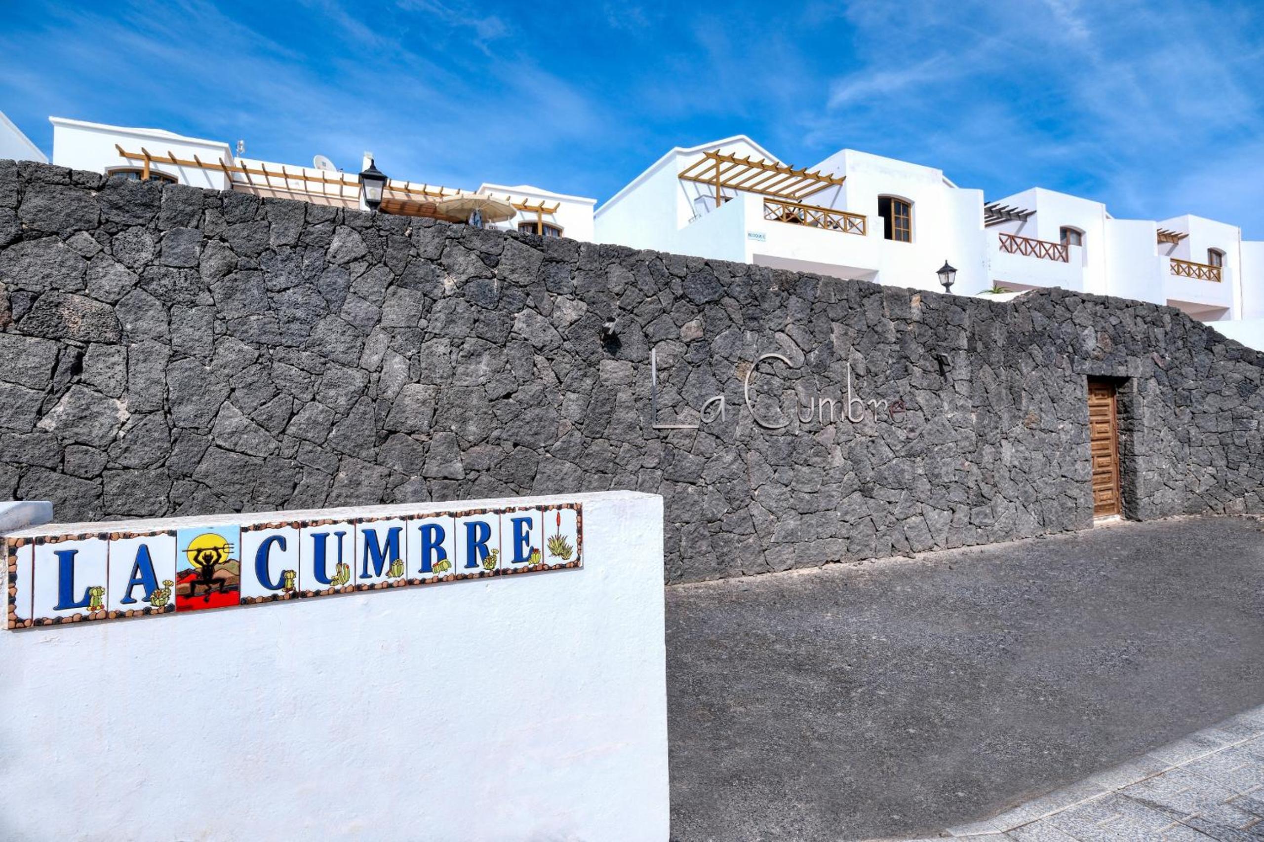 Casa Appia -300M From the Beach with Heated Pool By Lanzarote Vacation Homes view 4
