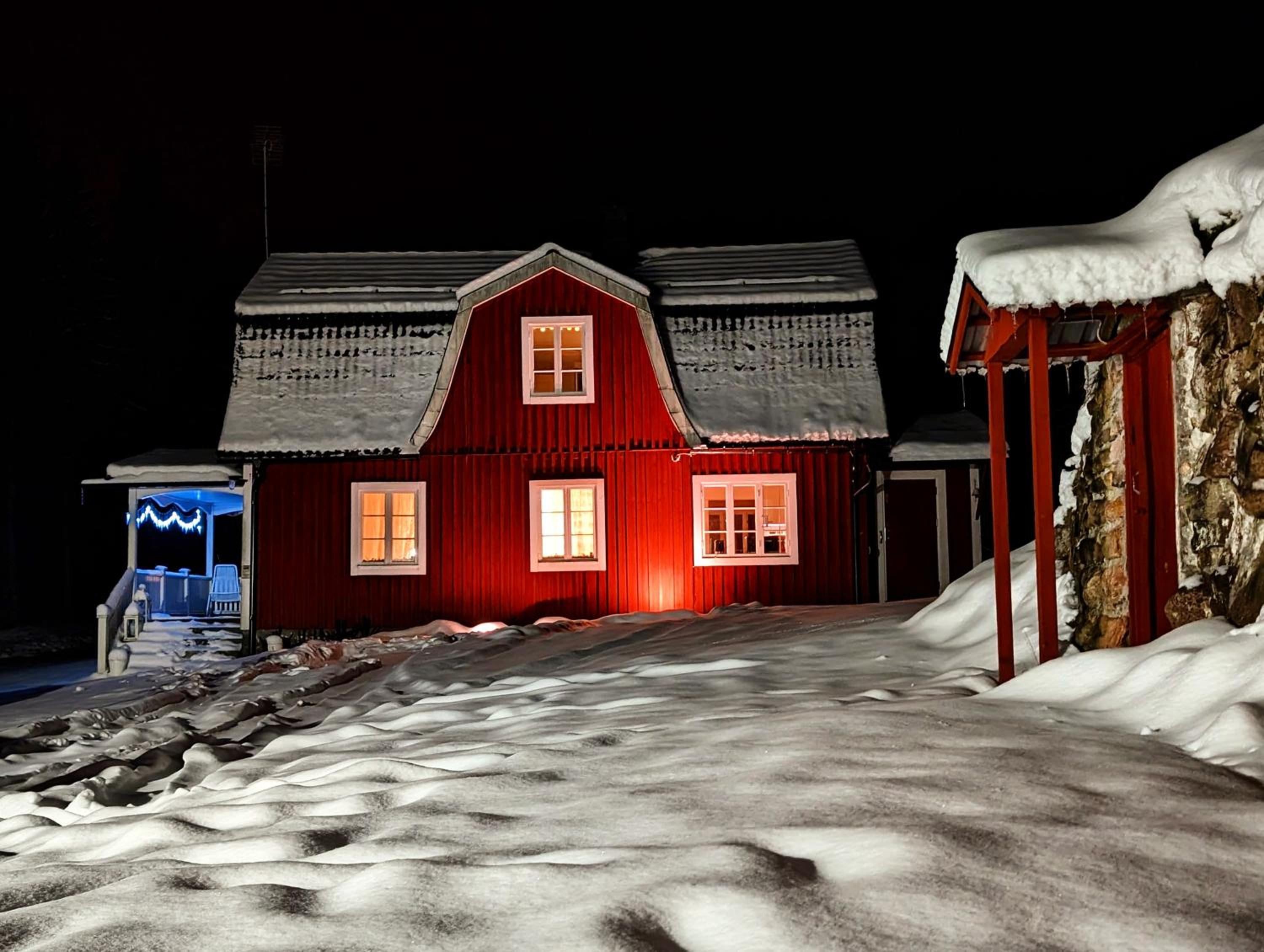 Charming Swedish Cottage from 1909 view 4