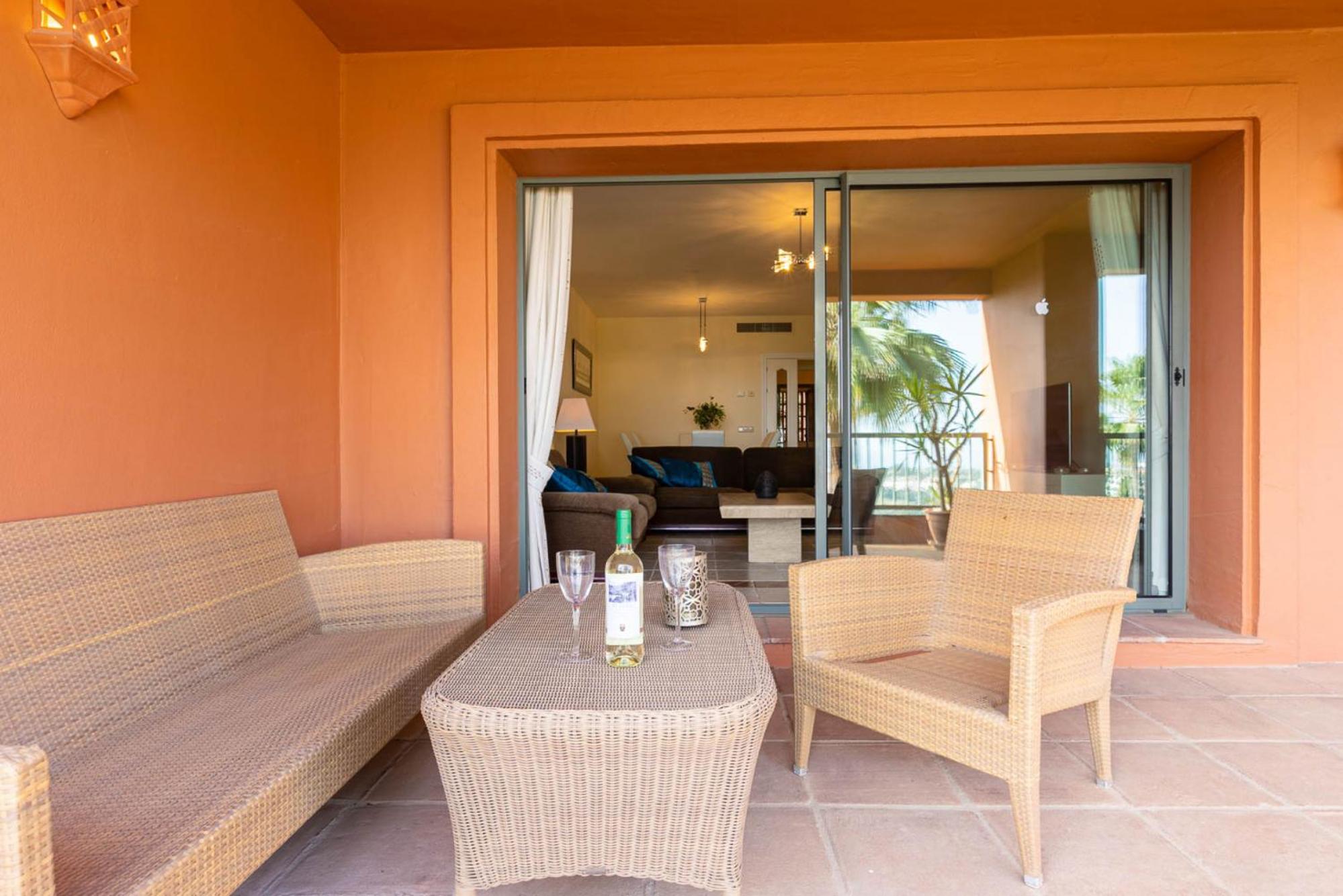 Royal Flamingos Sea View Apartman