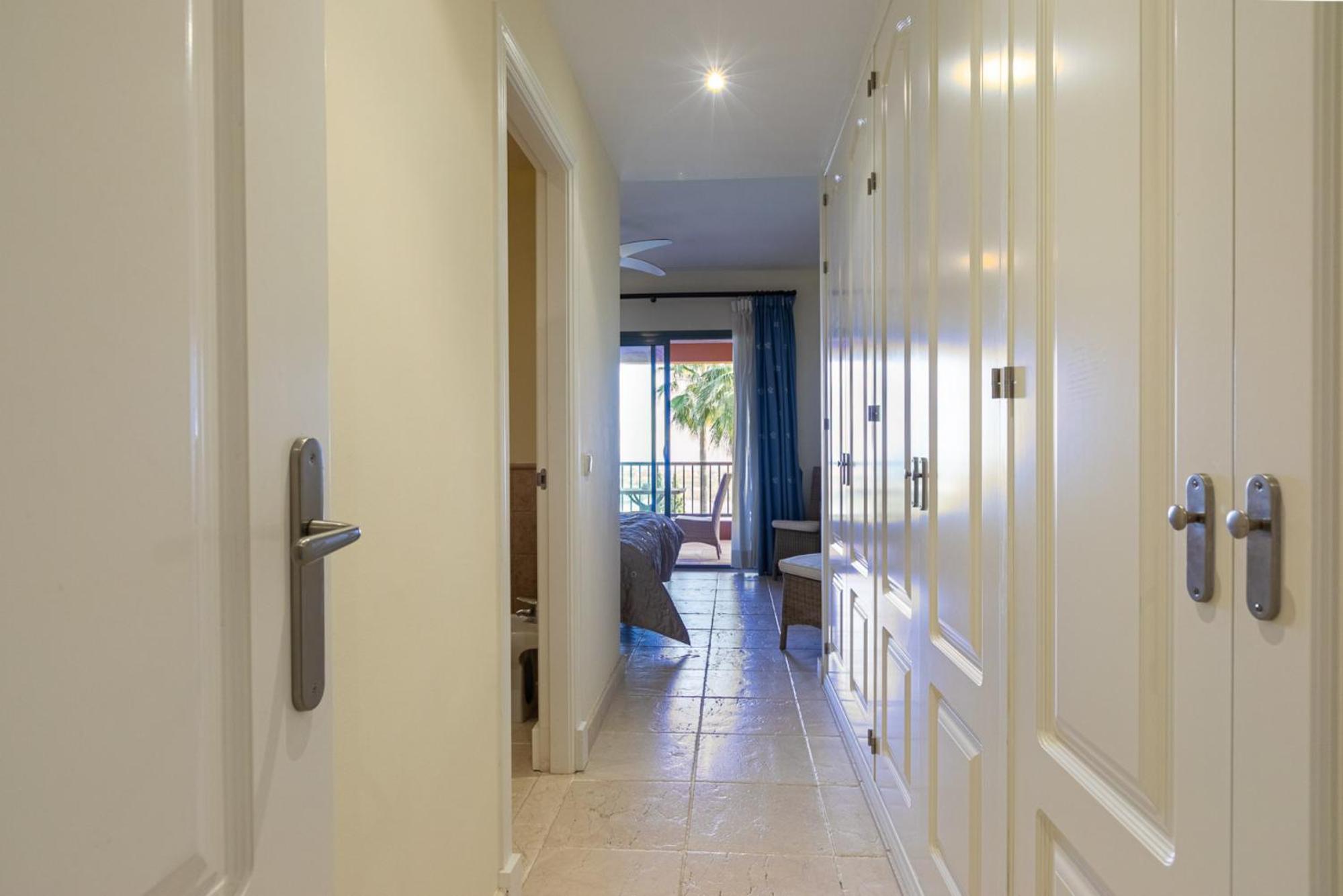 Royal Flamingos Sea View Apartman