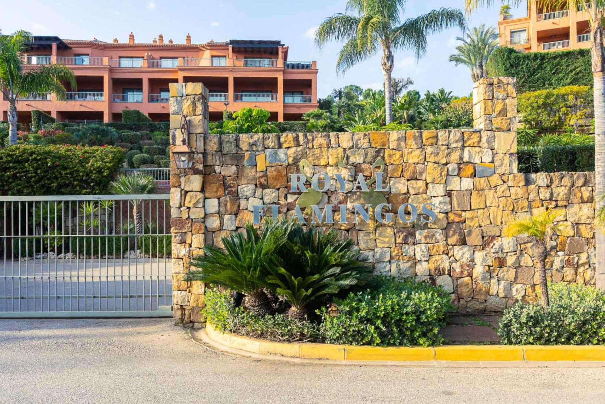 Royal Flamingos Sea View Apartman