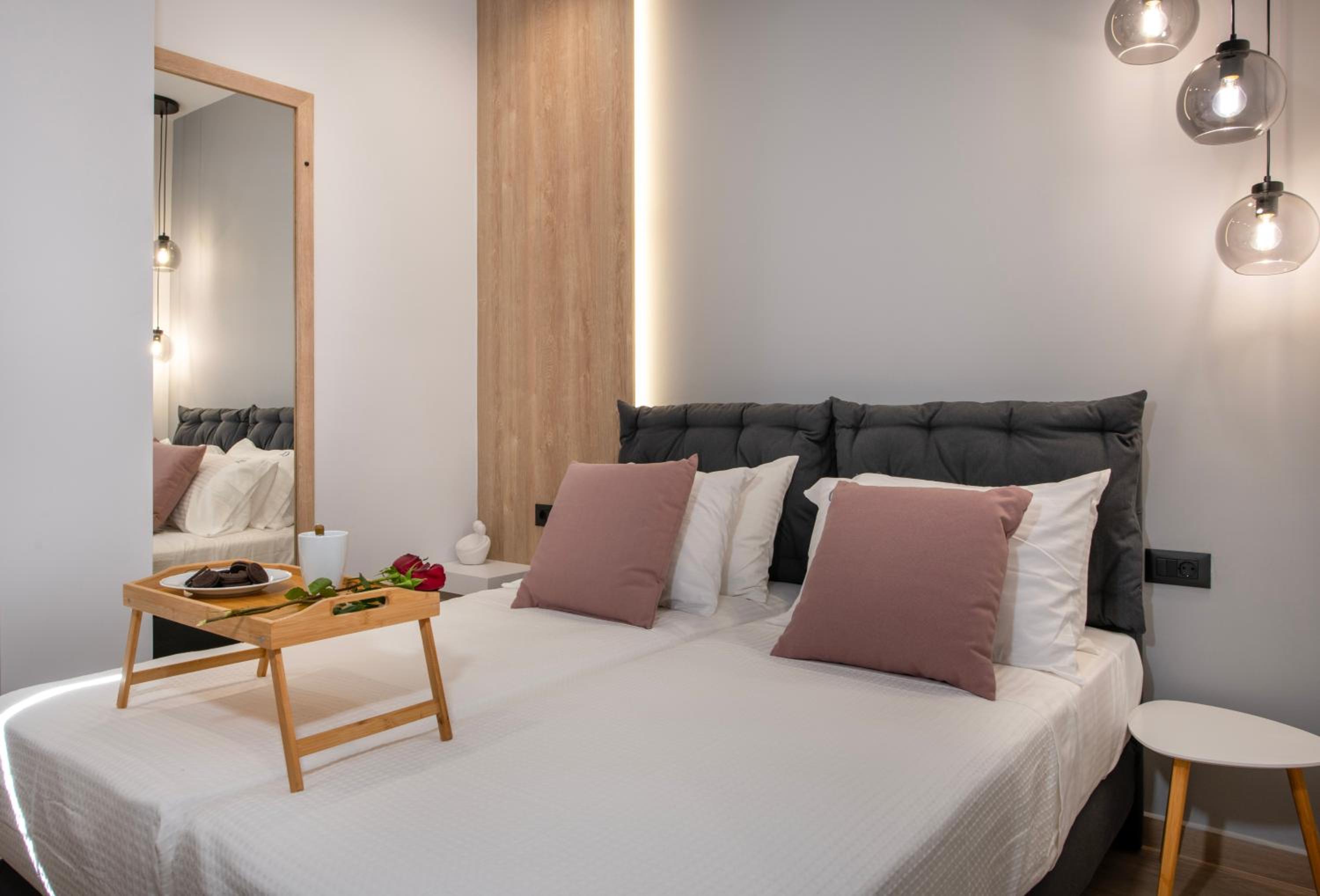 ALPHA SUITES