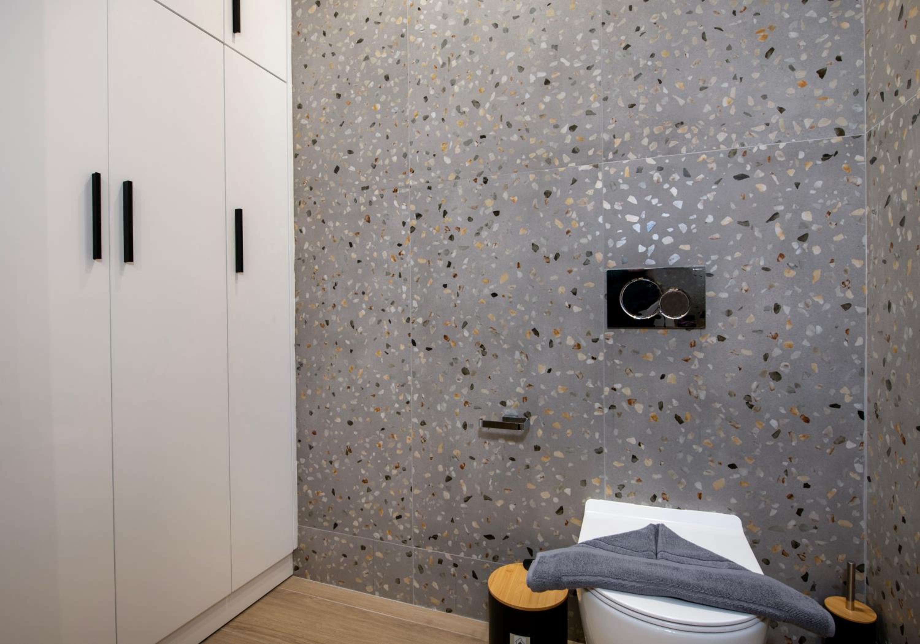 ALPHA SUITES