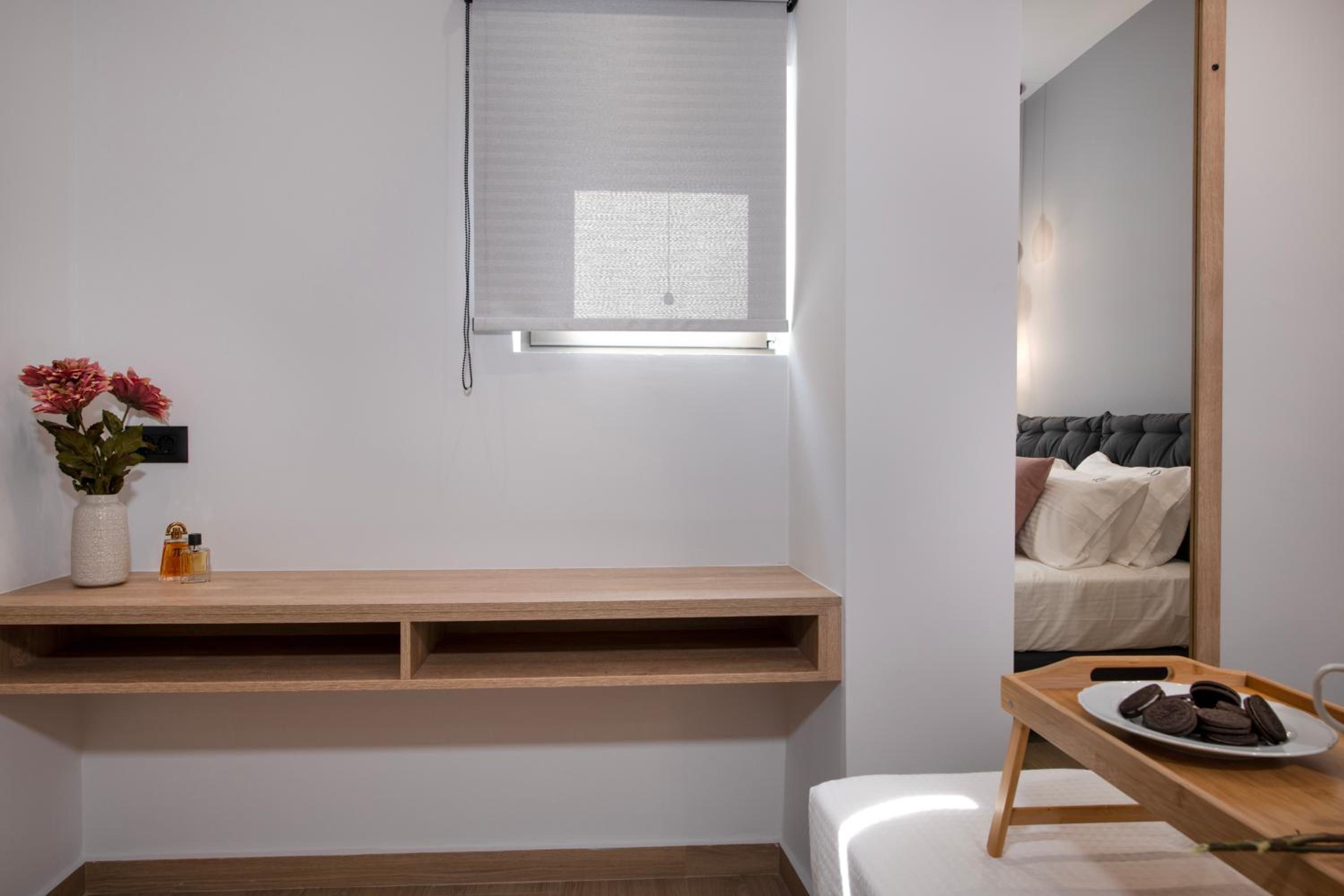 ALPHA SUITES