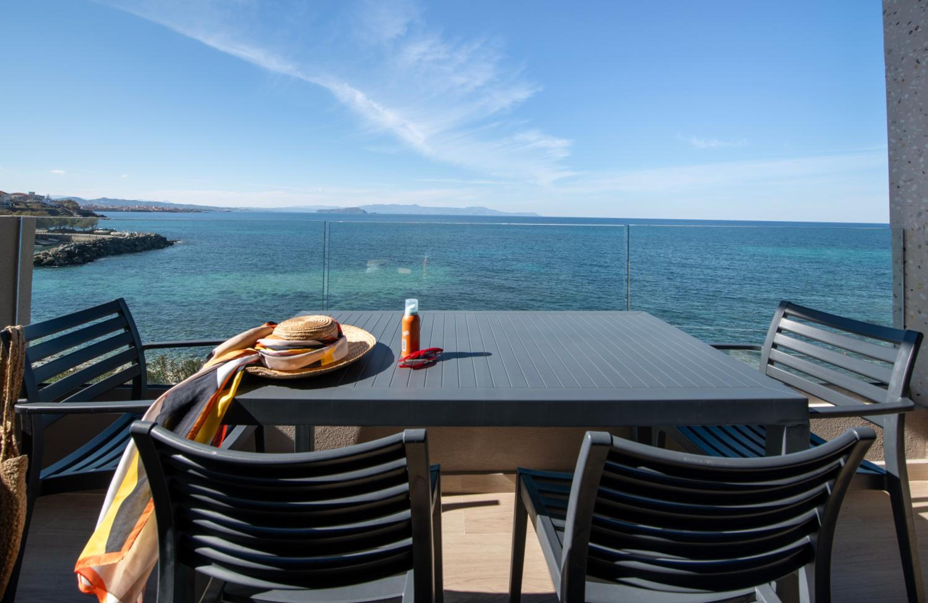 ALPHA SUITES