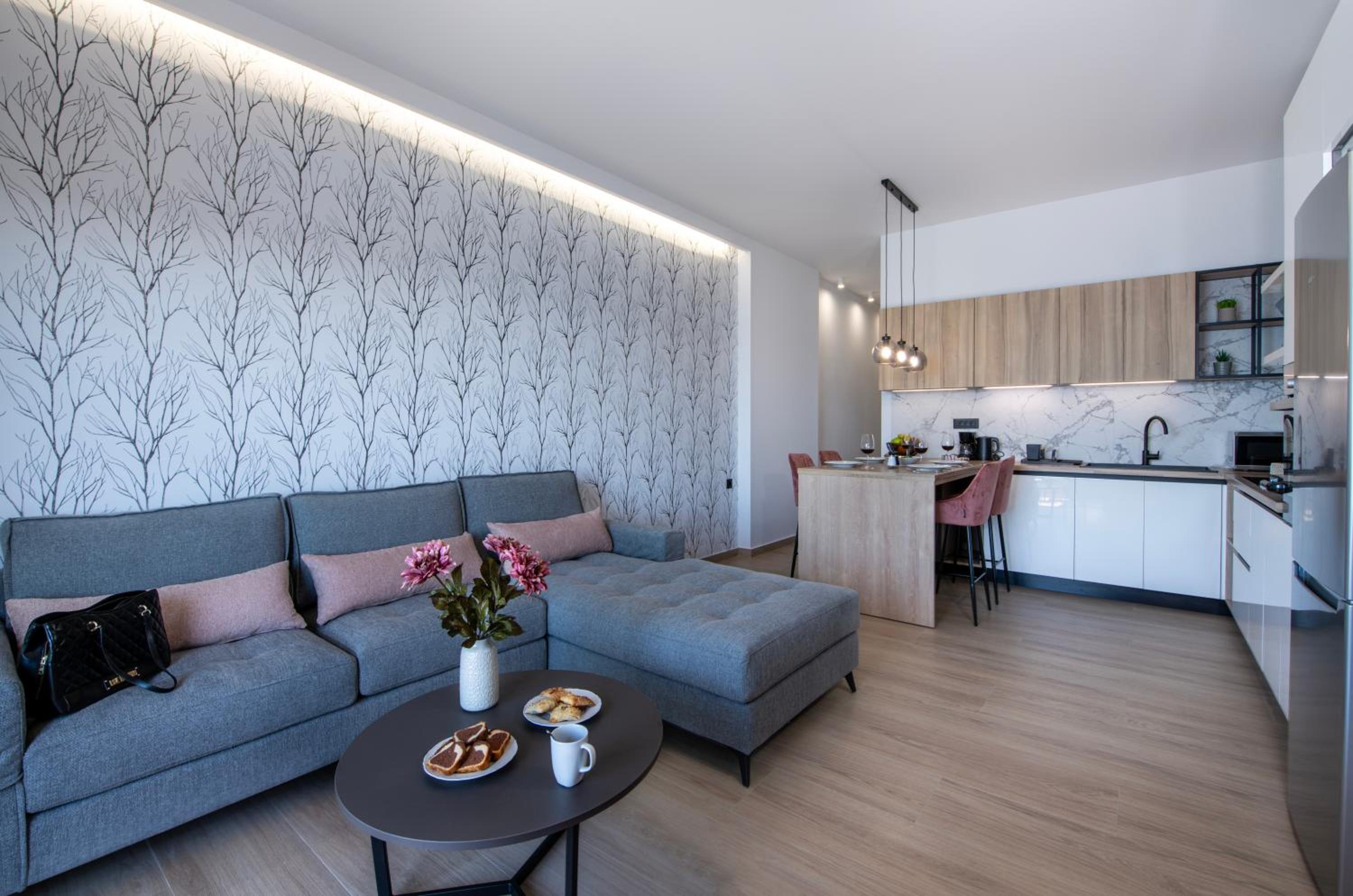 ALPHA SUITES