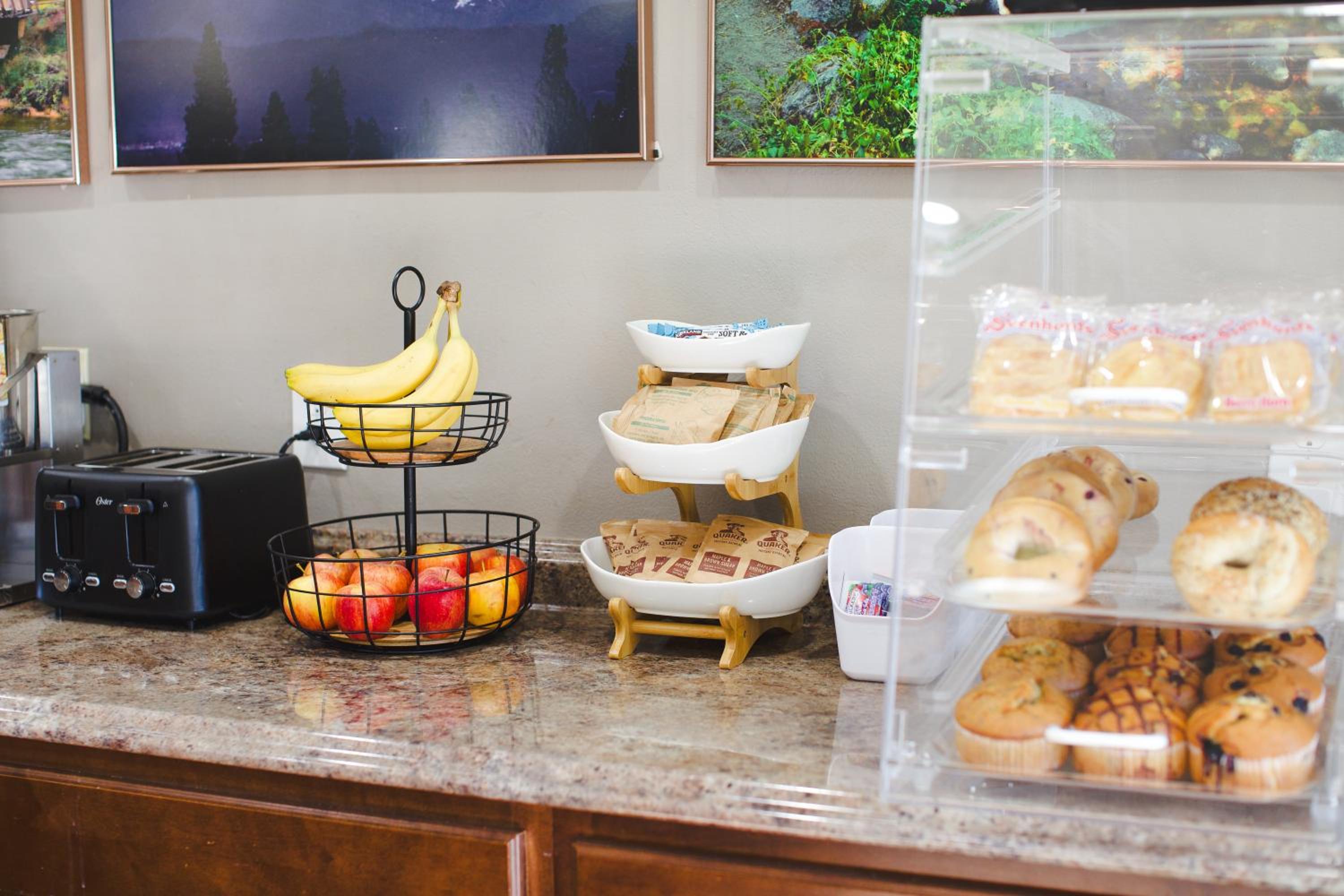 Ashland Vacations - Flagship Inn of Ashland - Property Image 24