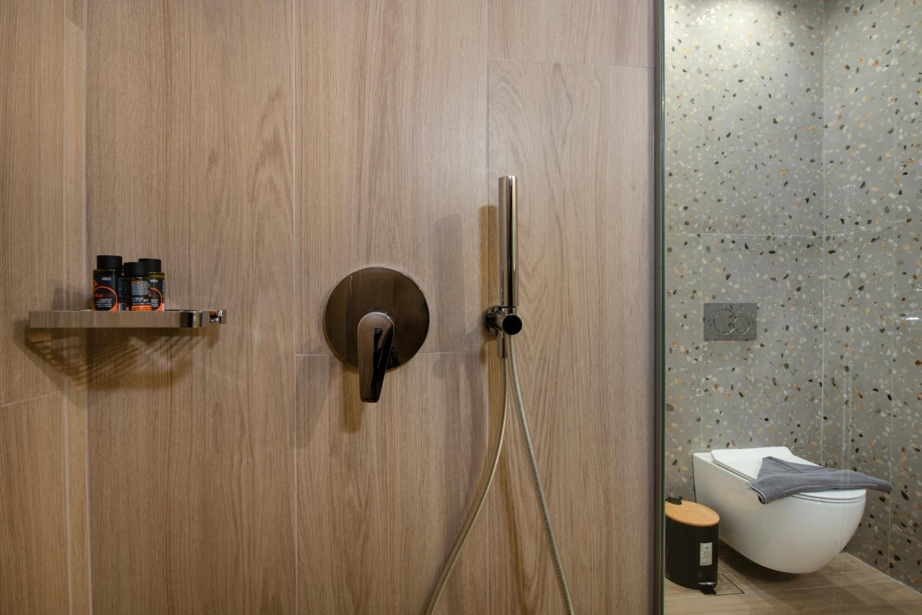 ALPHA SUITES