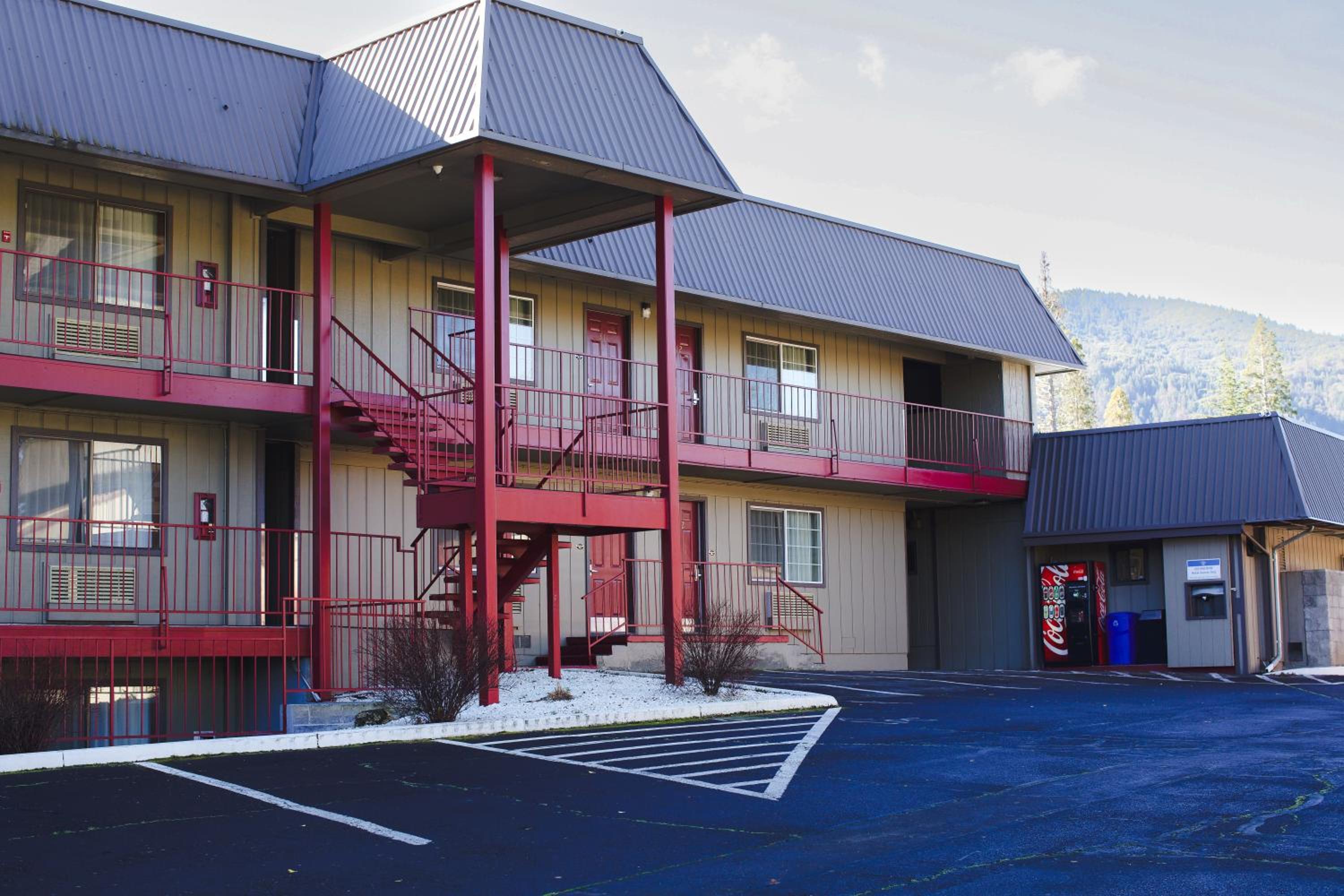 Ashland Vacations - Flagship Inn of Ashland - Property Image 16