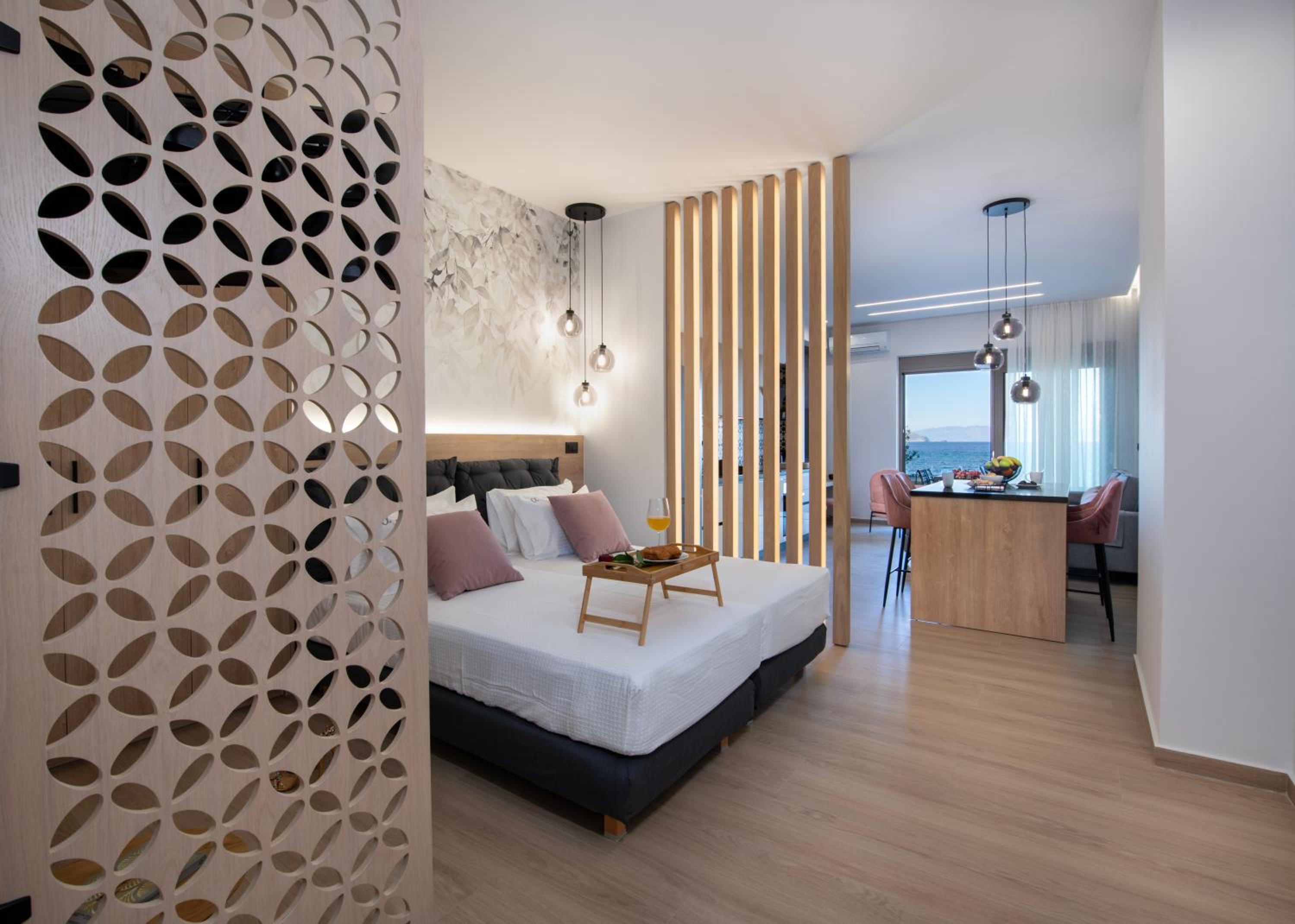 ALPHA SUITES