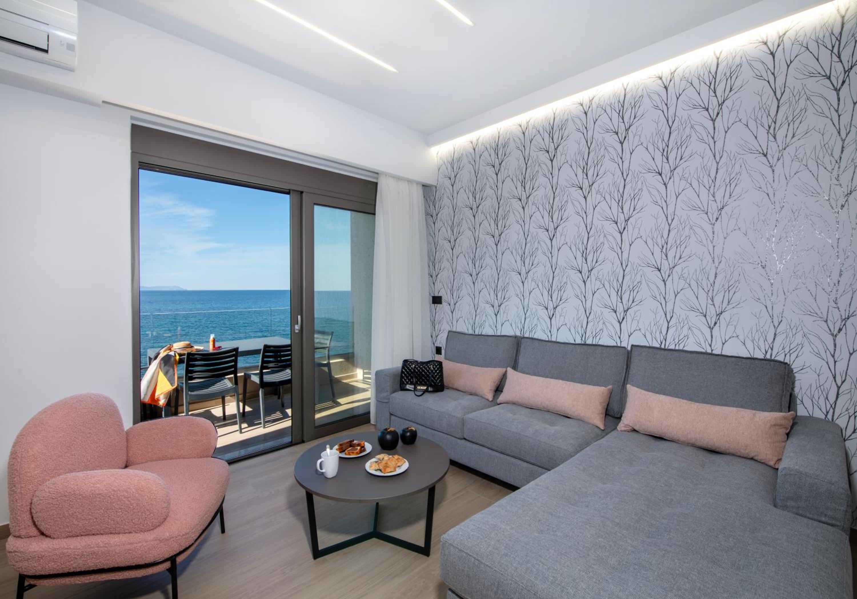 ALPHA SUITES