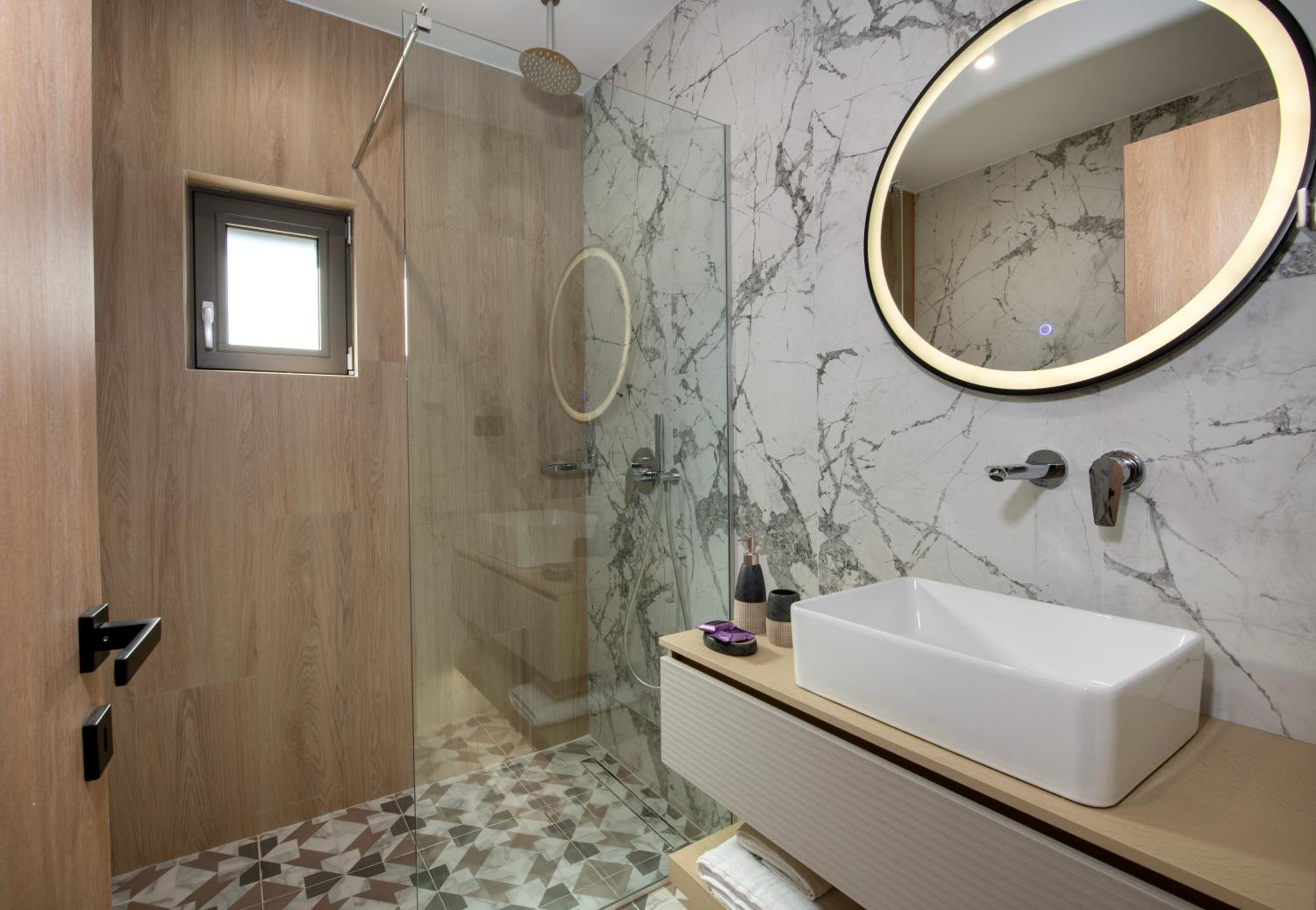 ALPHA SUITES